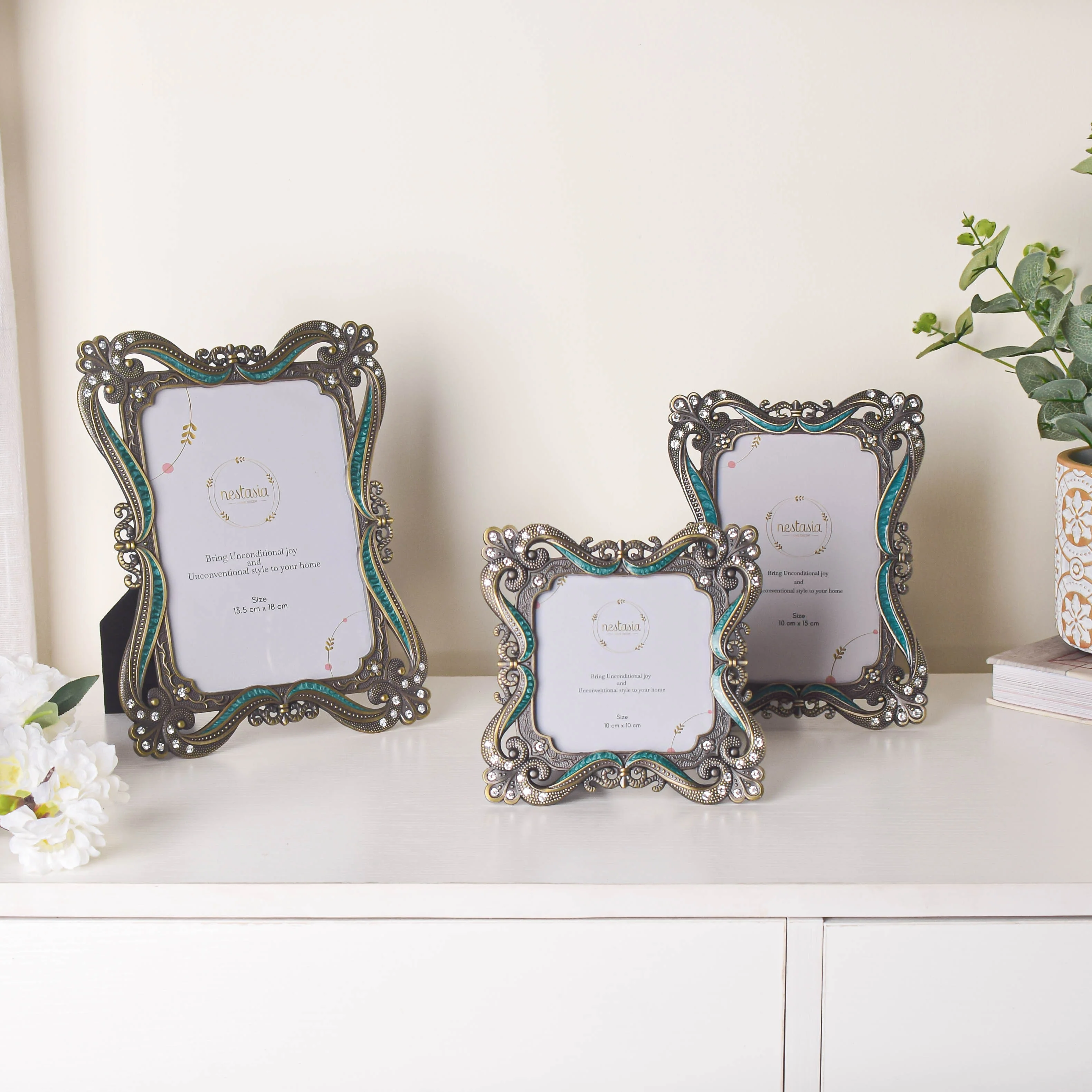 Memorabilia Photo Frame Large - Image 4