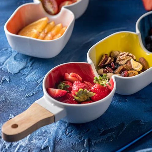 MERRY 3 part snack bowl with wooden handle - blue, yellow & red - Image 6