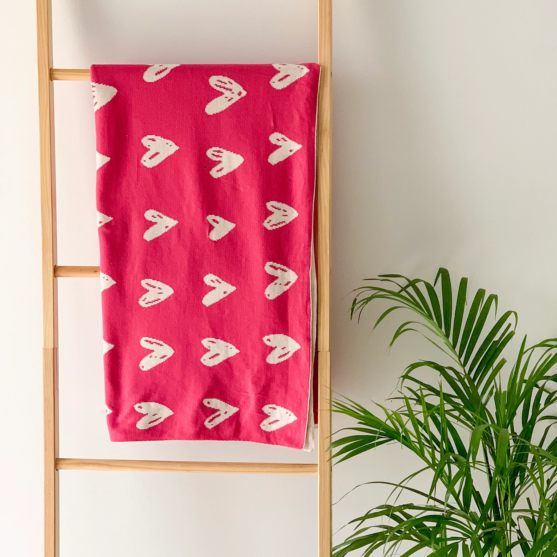 MERRY Heart Double Sided Knitted Throw Blanket - Pink and  Cream - Image 2
