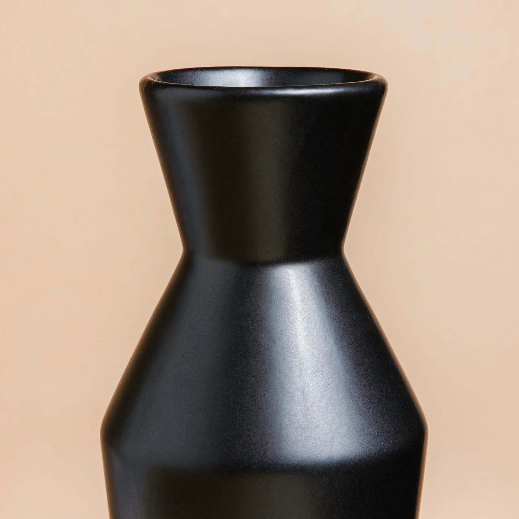 Minimalist Ceramic Vase Black - Image 4