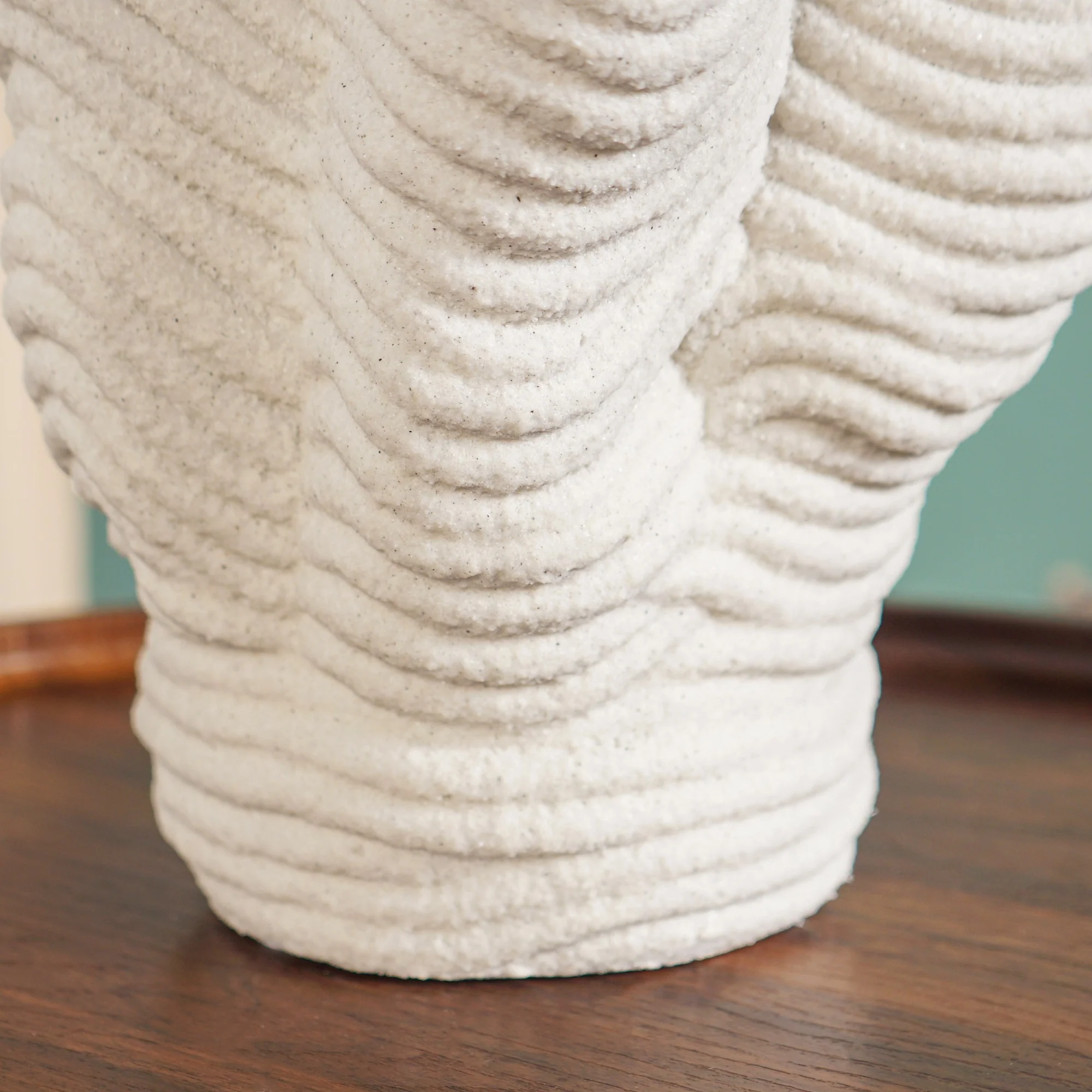 Minimalist Ocean Inspired Ribbed Table Vase - Image 6