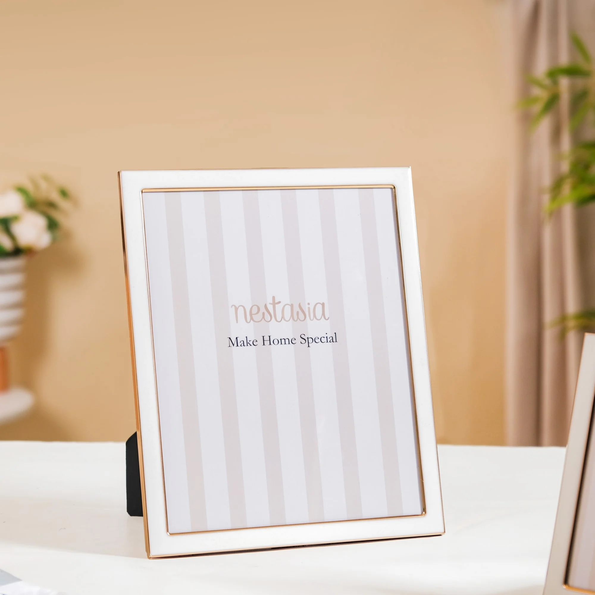 Minimalist Rectangle Photo Frame Set Of 3 White Gold - Image 4