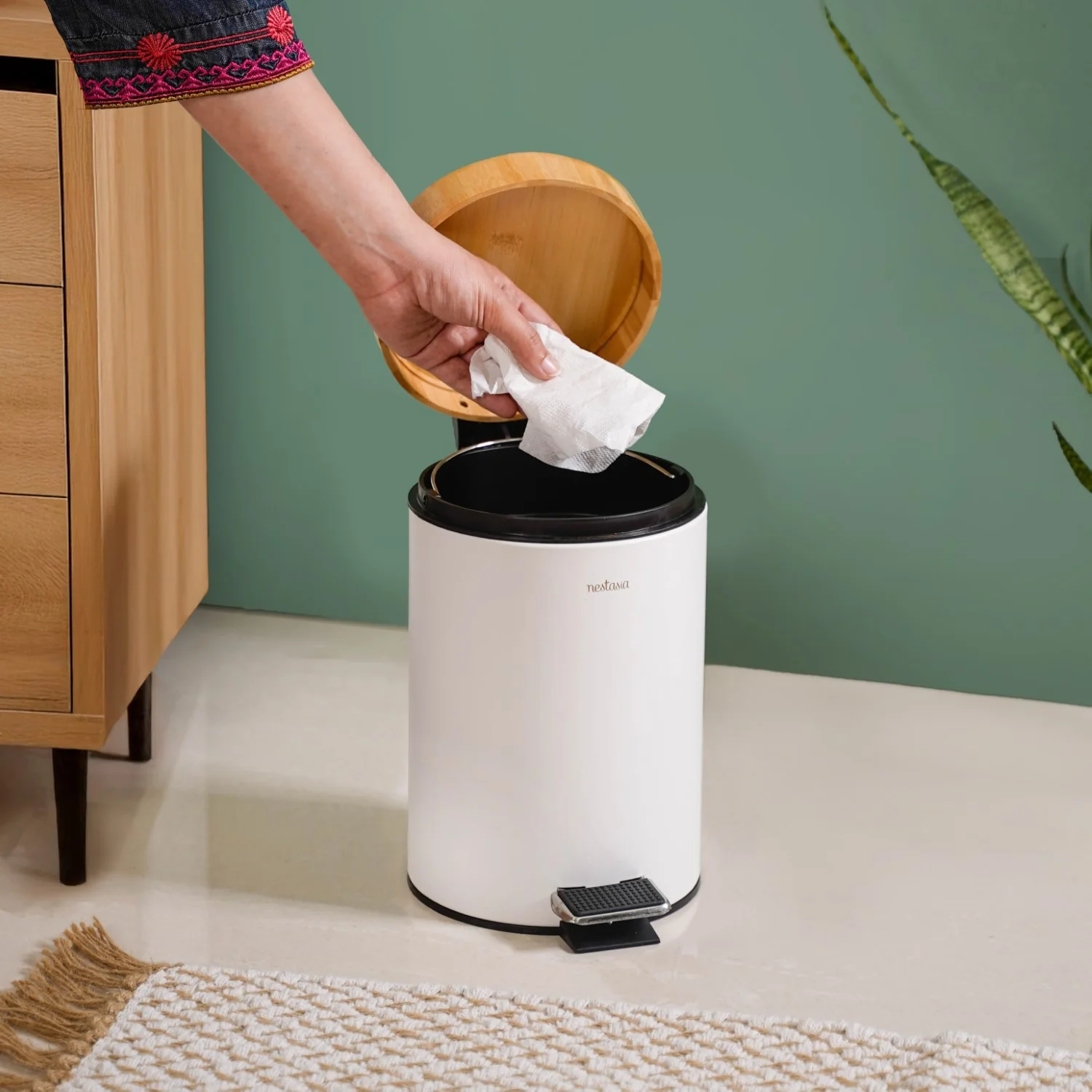 Modbin Bamboo Lid Metal Dustbin With Bucket White 3000ml - Image 2
