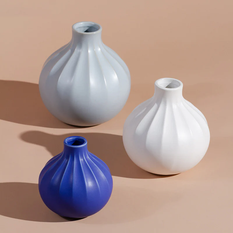 Modern Ribbed Vase - Image 13