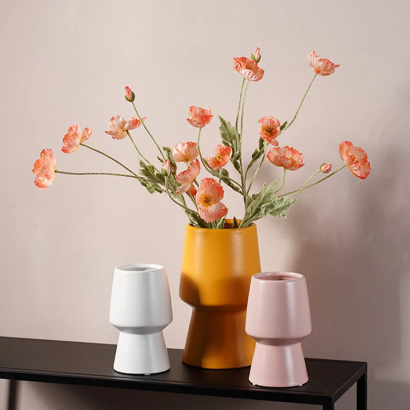 Monotone Vase - Image 3