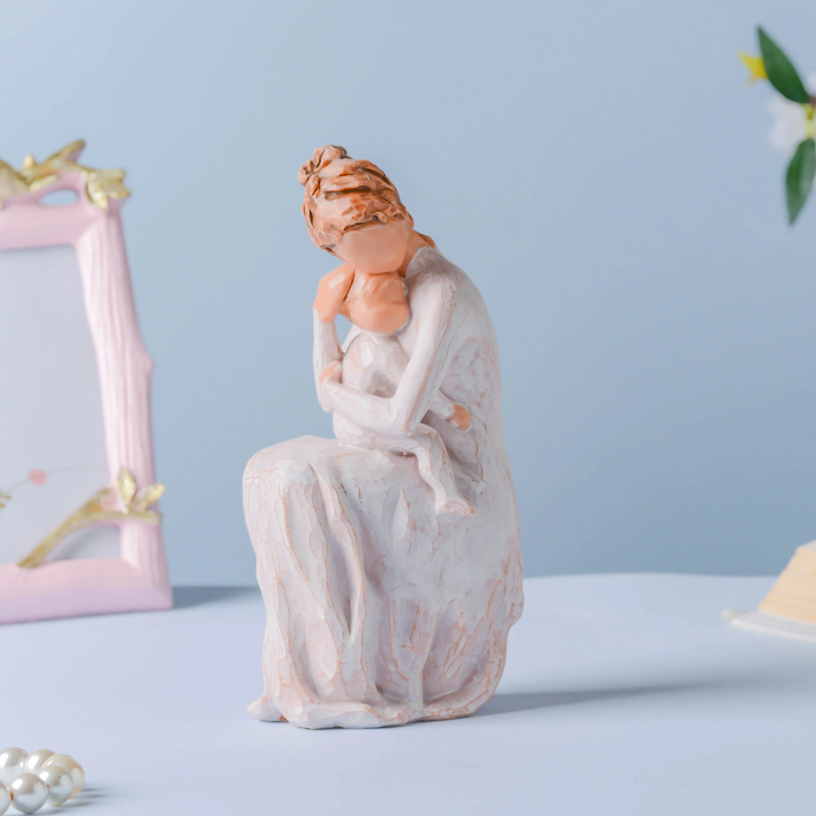 Mother Baby Showpiece