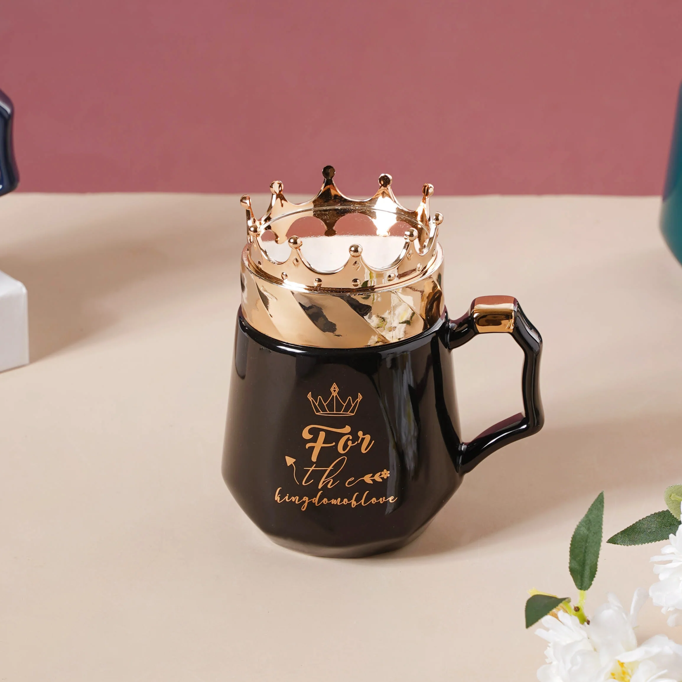 Mug With A Crown Lid - Image 14