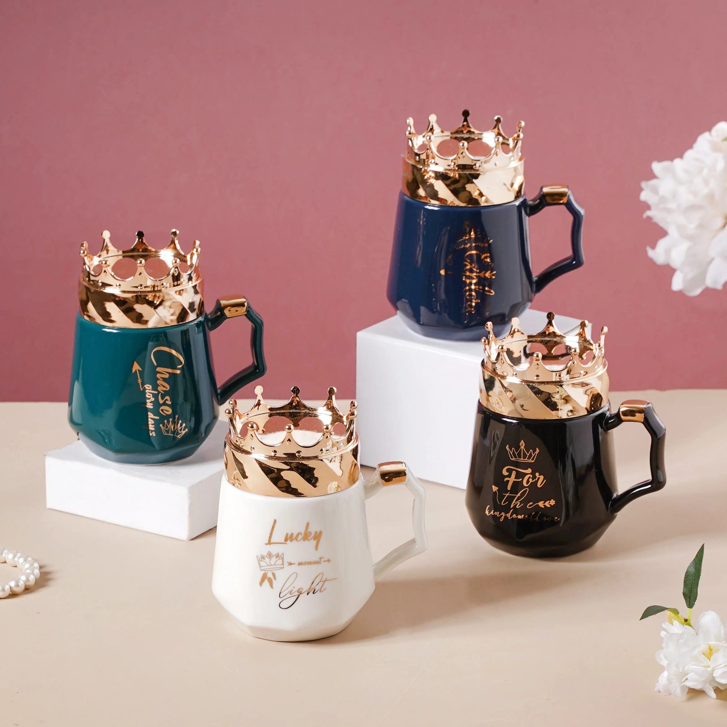 Mug With A Crown Lid - Image 5