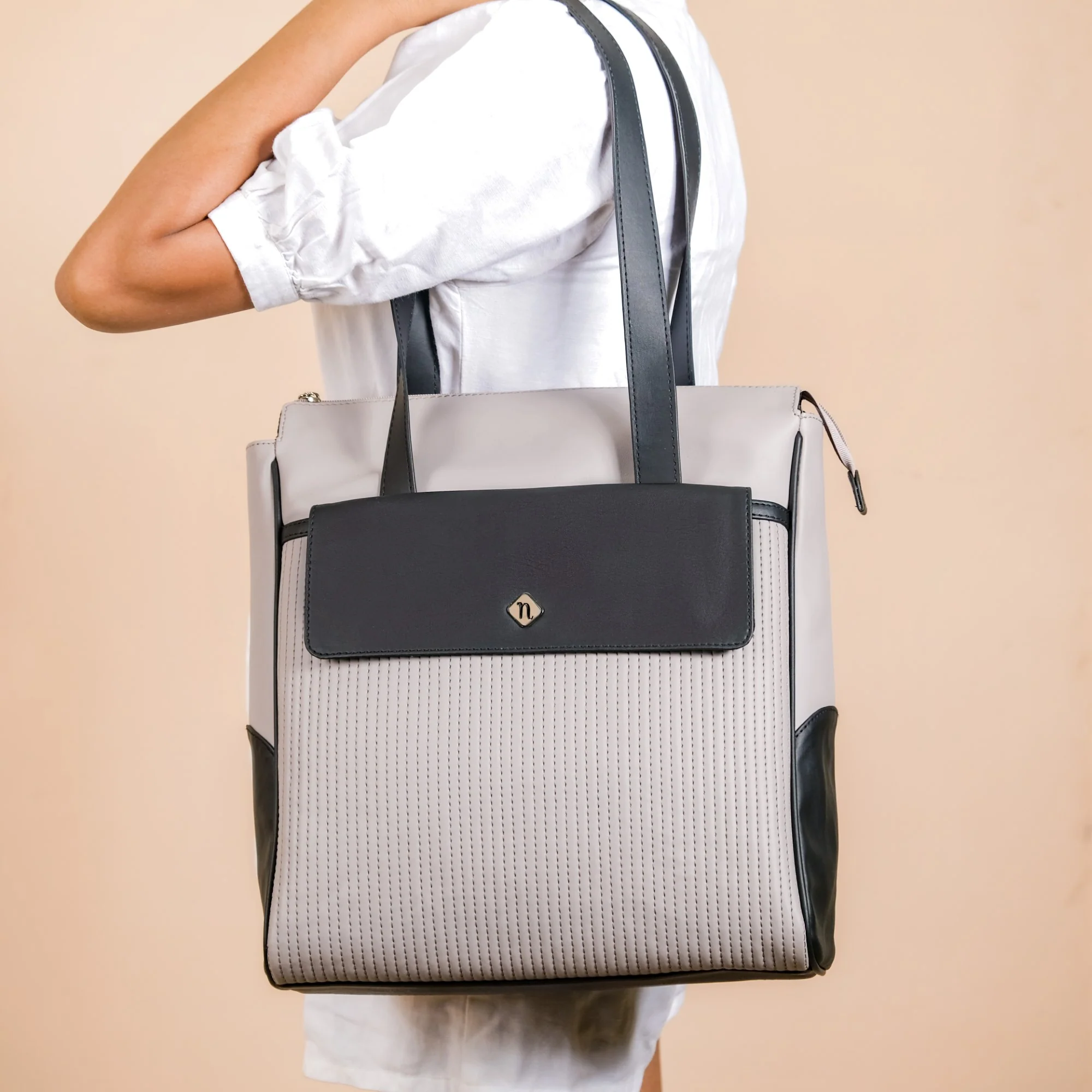 Multipurpose 2-Way Backpack And Handbag - Image 3