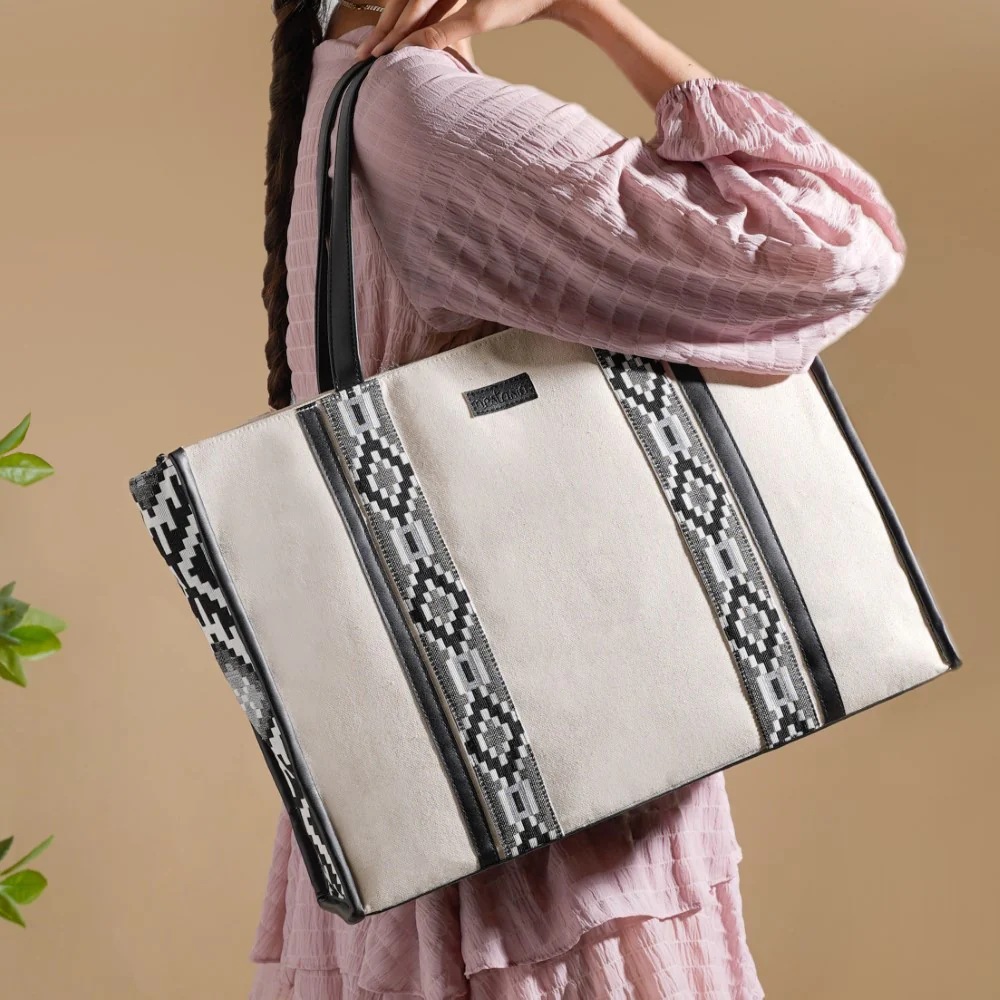 Nahua Canvas Magazine Tote Bag Large 17 X 12 Inch - Image 3