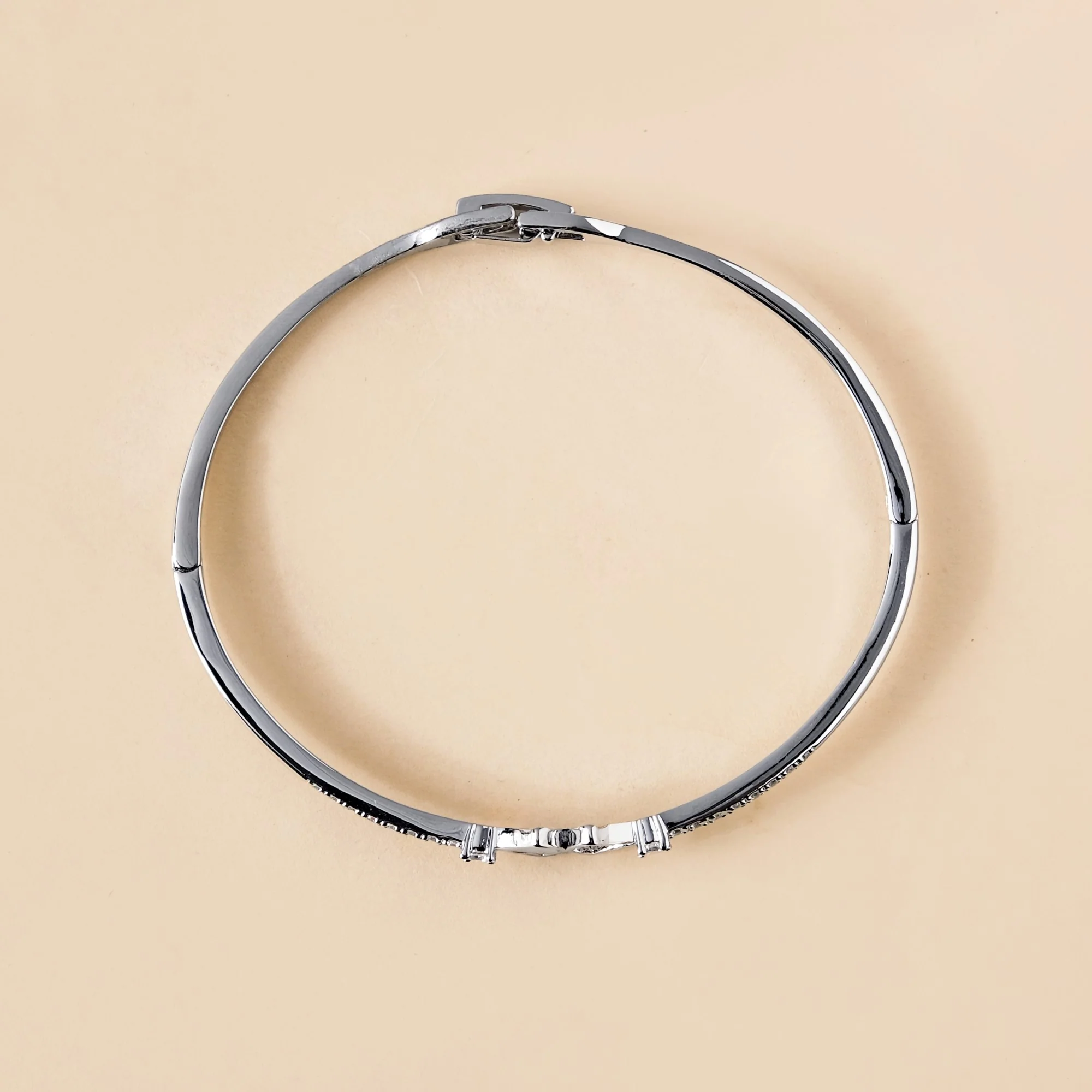 Nautical Glam Seashell Silver Bracelet - Image 7