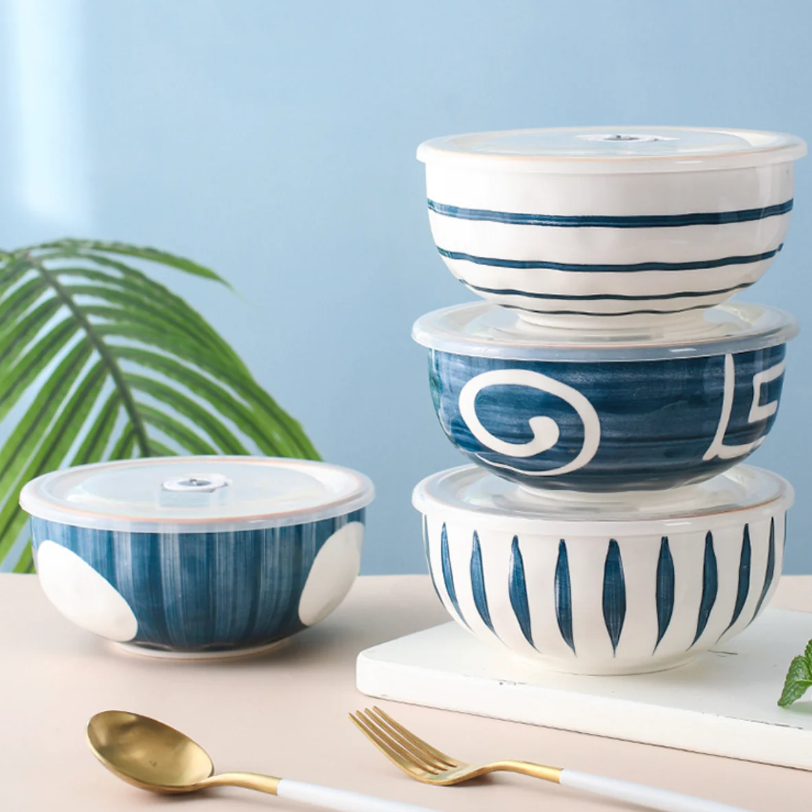 Nitori Teardrop Patterned Ceramic Serving Bowl 650ml - Image 5