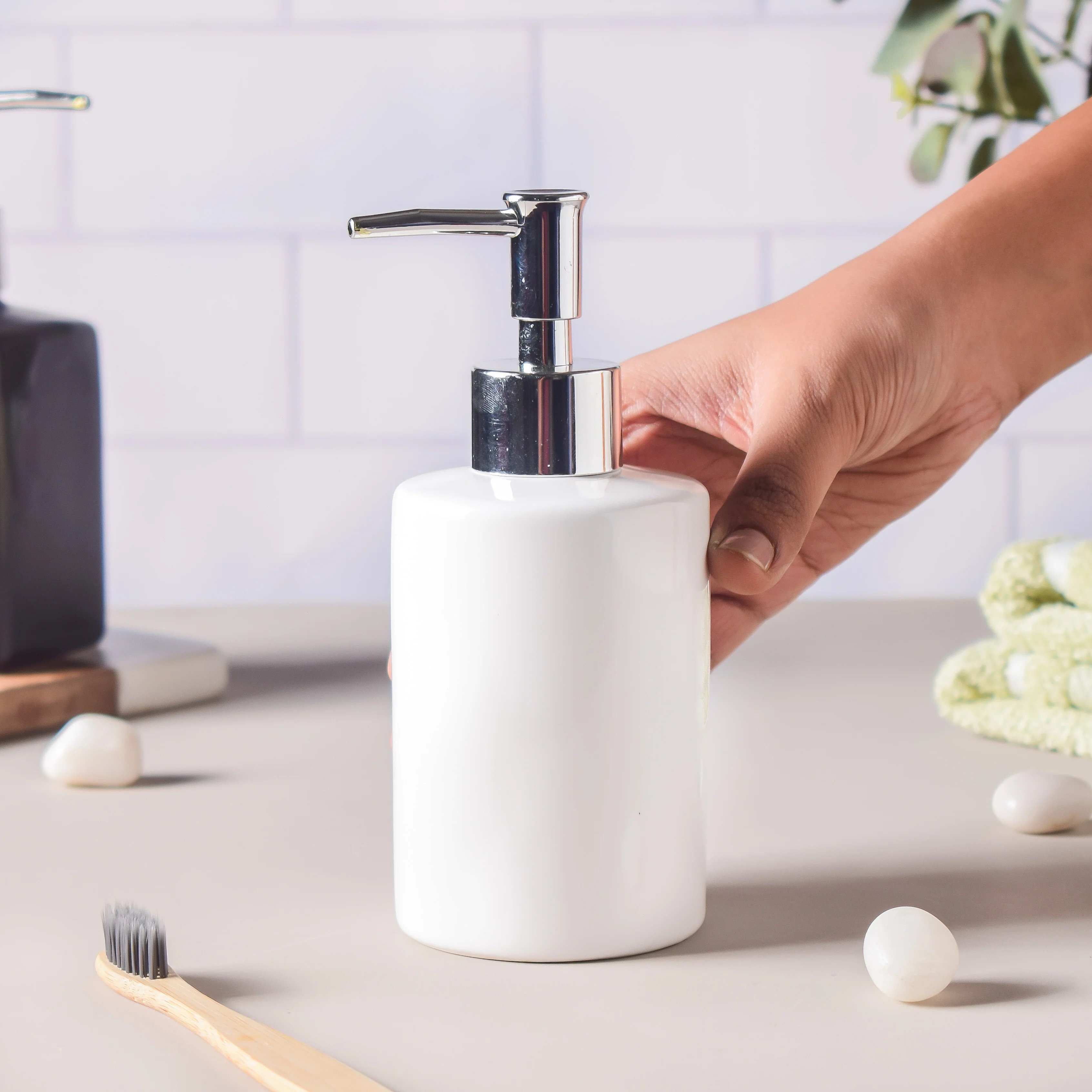 Noelle White Dispenser 250ml - Image 3