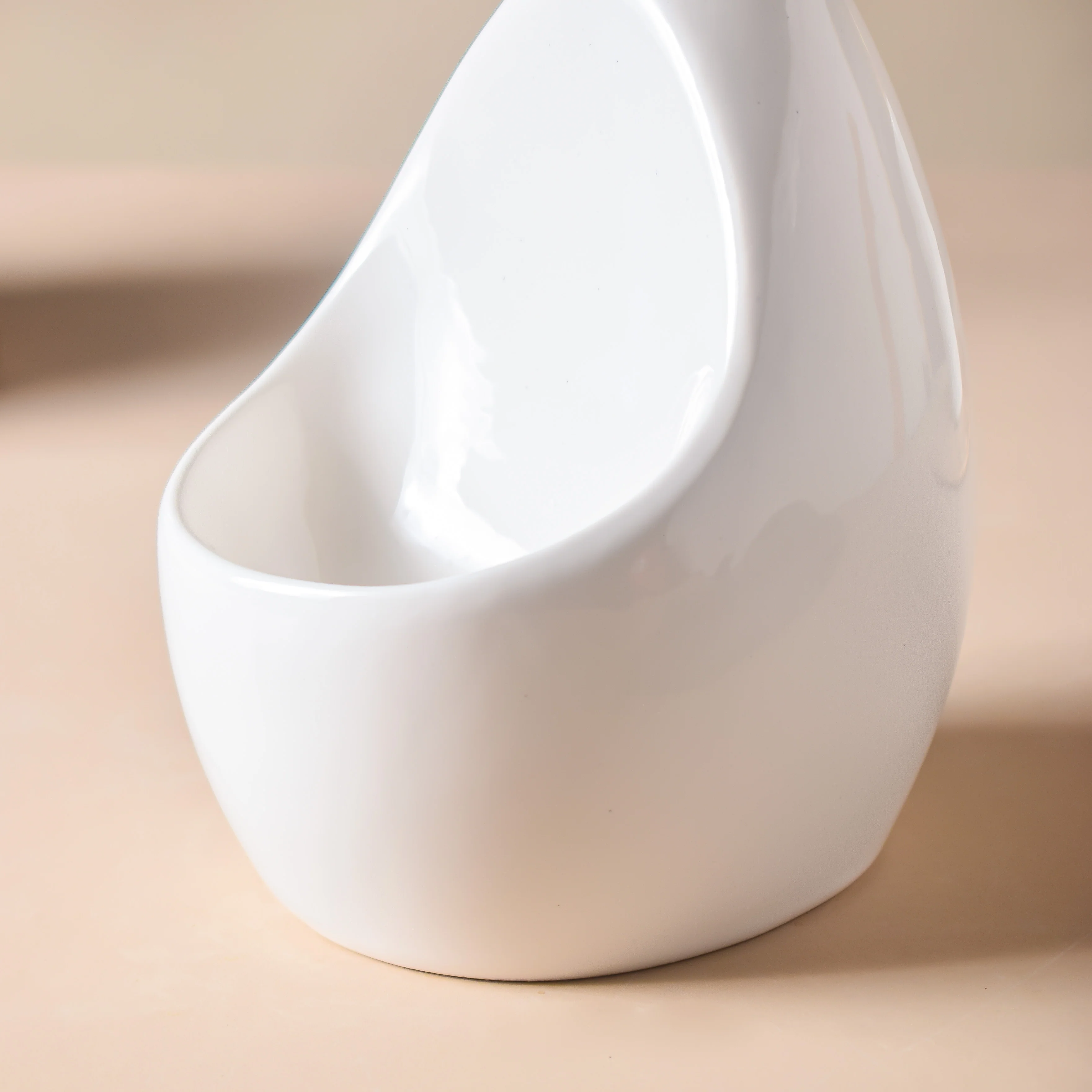 Noelle White Dispenser With Scrubber 450ml - Image 3