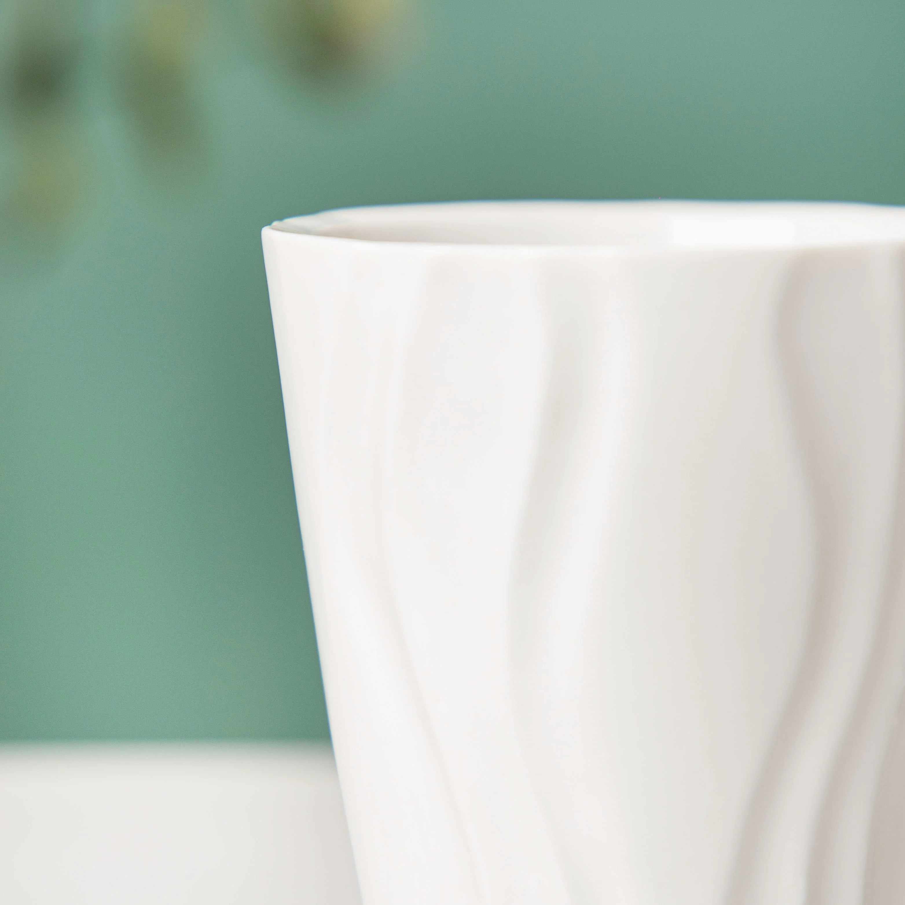 Nordic White Wavy Ceramic Planter - Image 5