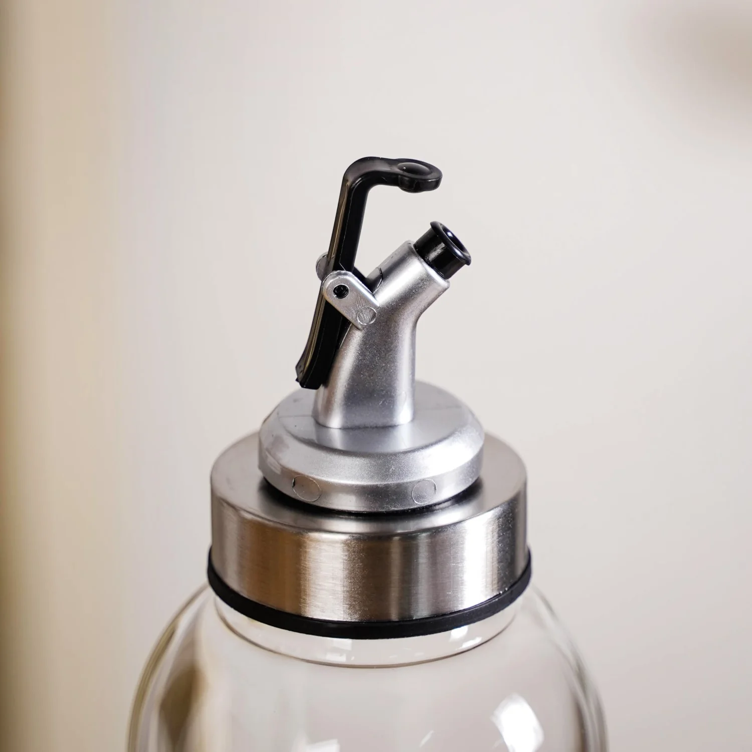 Oil Vinegar Dispenser Bottle With Detachable Nozzle 1000ml - Image 6