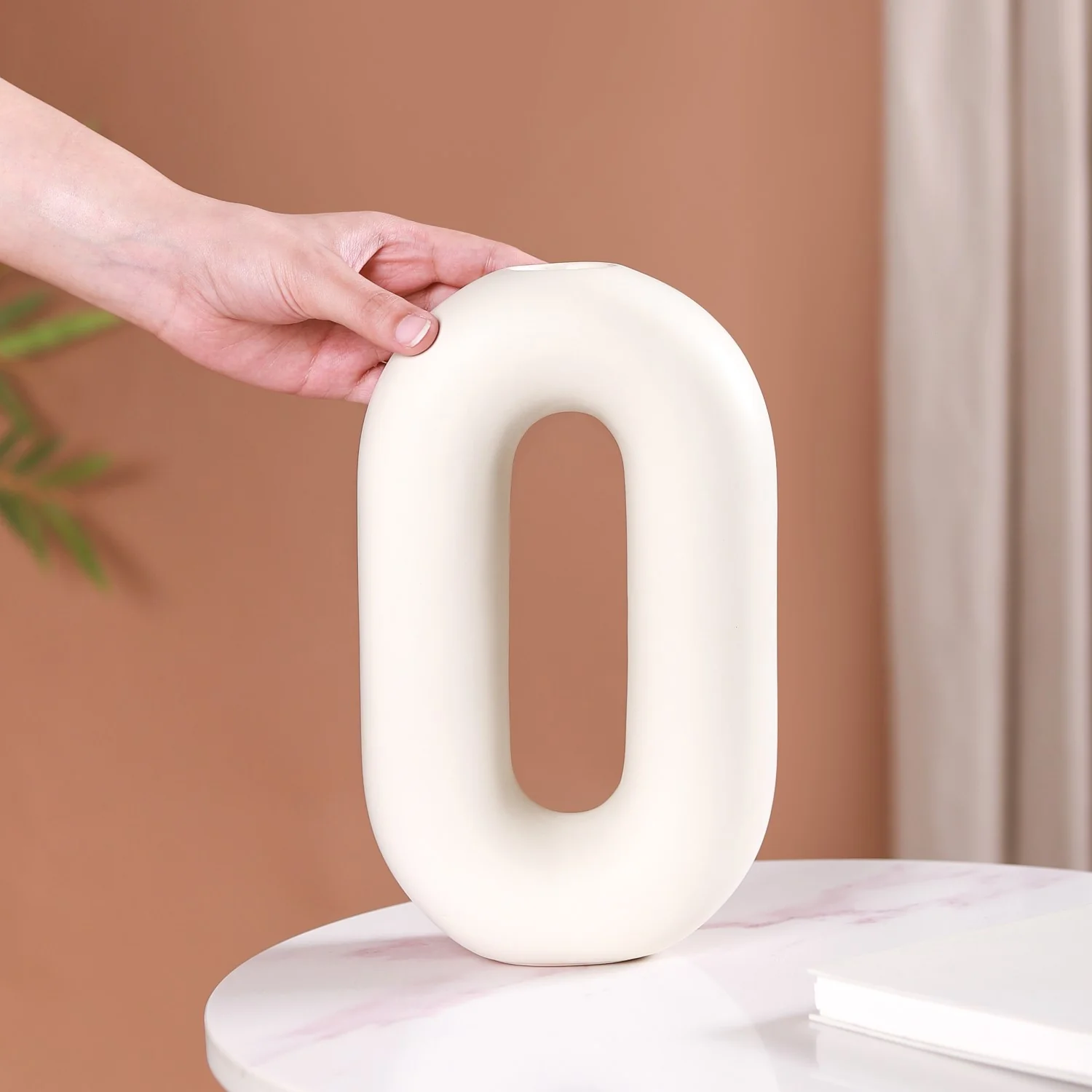 Oval Ring Vase Off White - Image 2