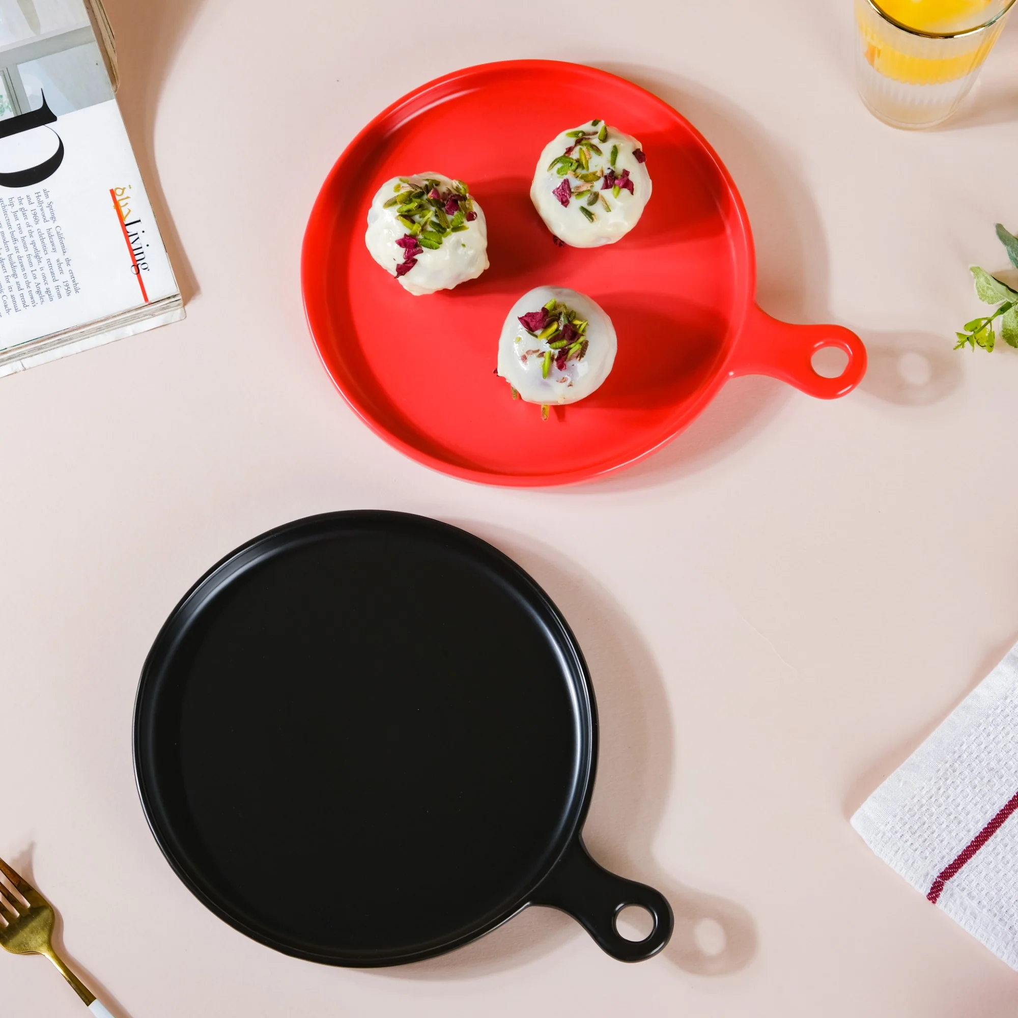 Oven Baking Plate With Handle Black 8 Inch - Image 7