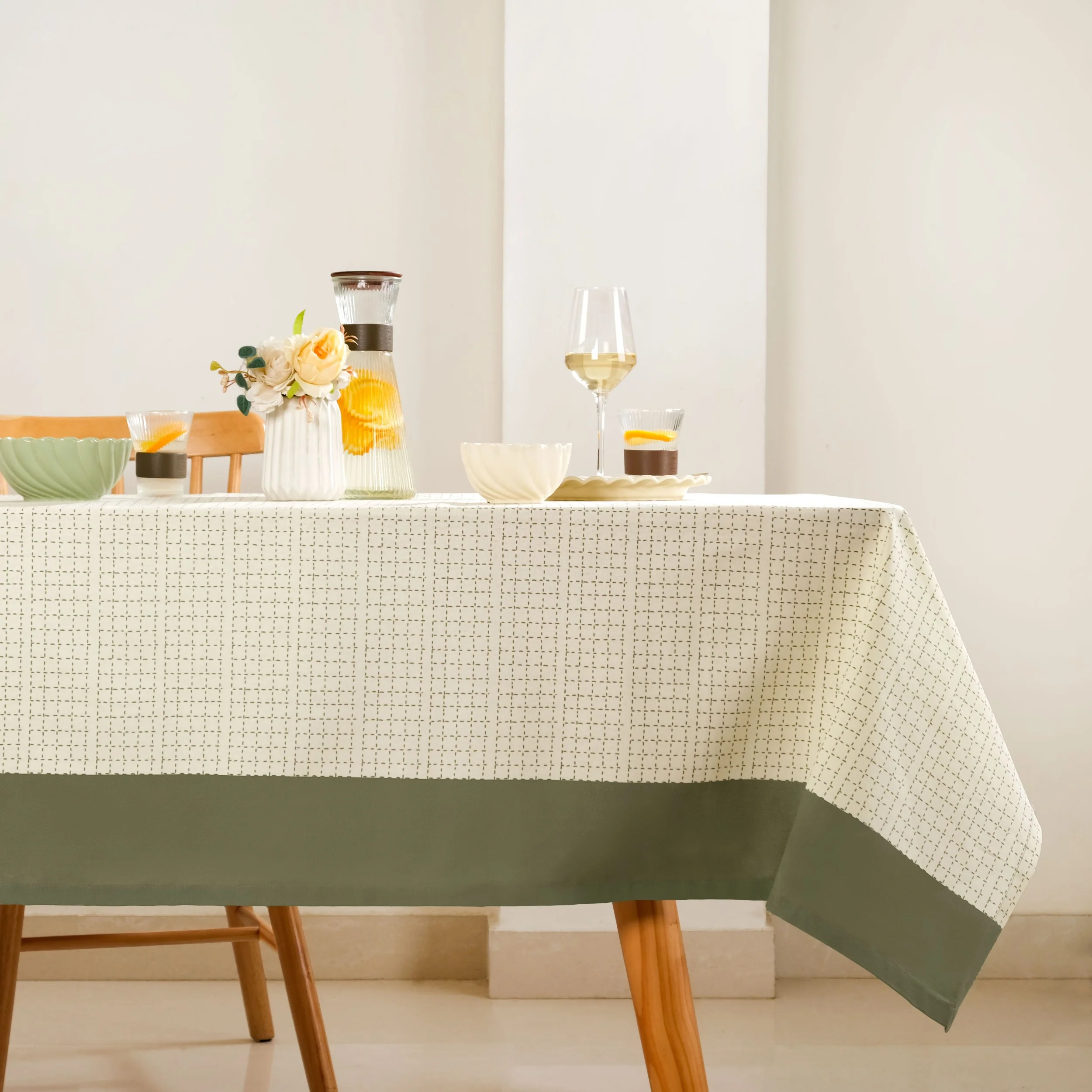 Palm Grove 8 Seater Cotton Table Cover 274x152cm