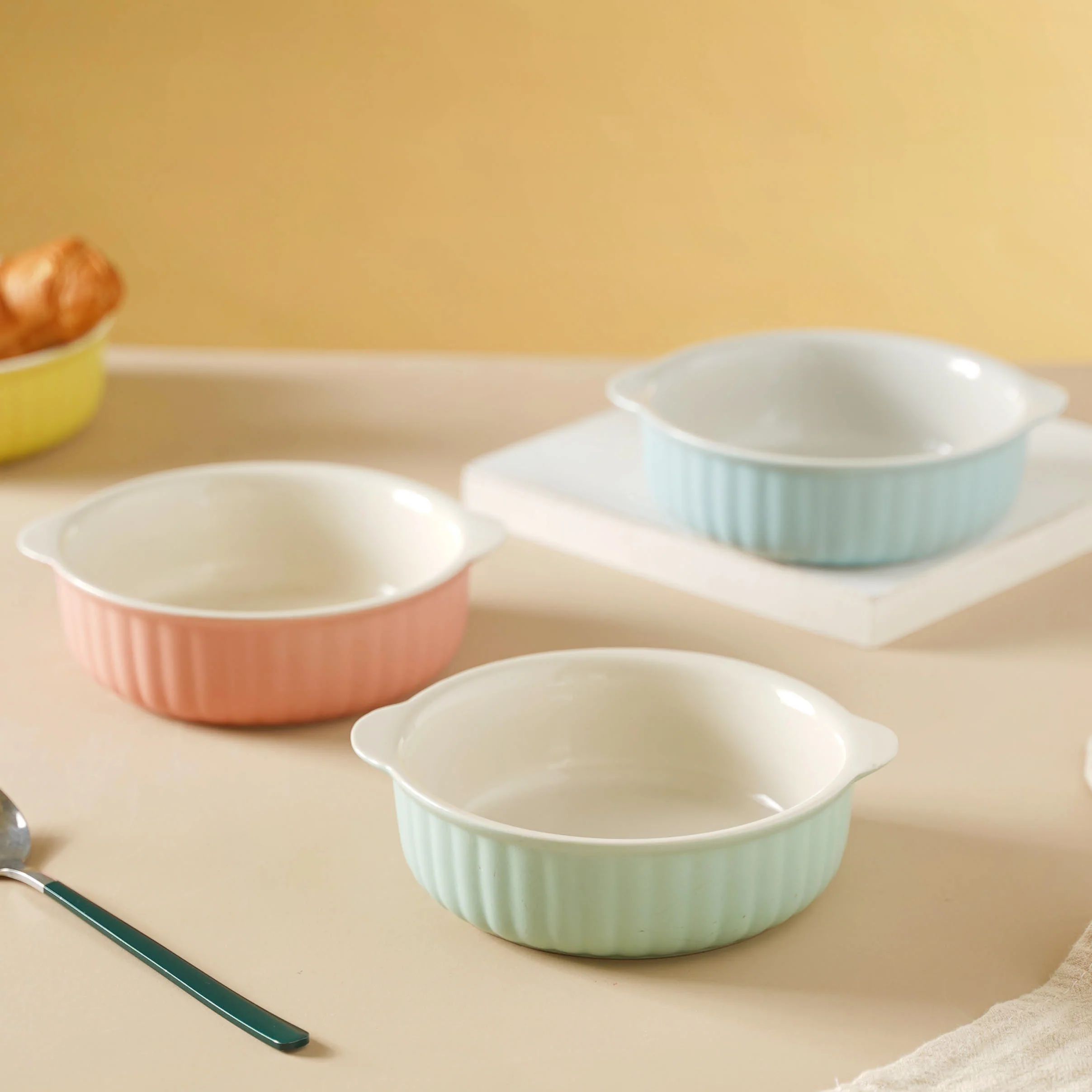 Pastel Ceramic Tart Dish - Image 3