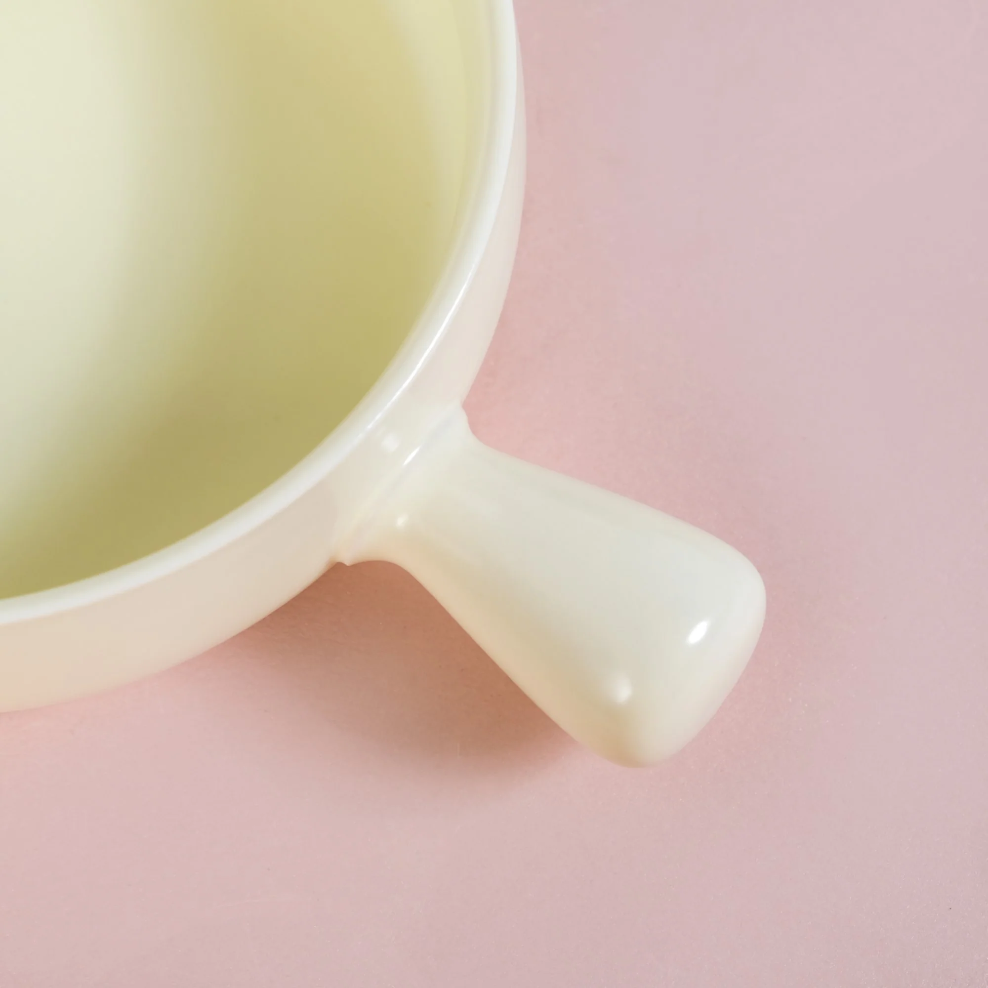 Pastel Yellow Bowl With Handle For Baking And Serving 700ml - Image 7