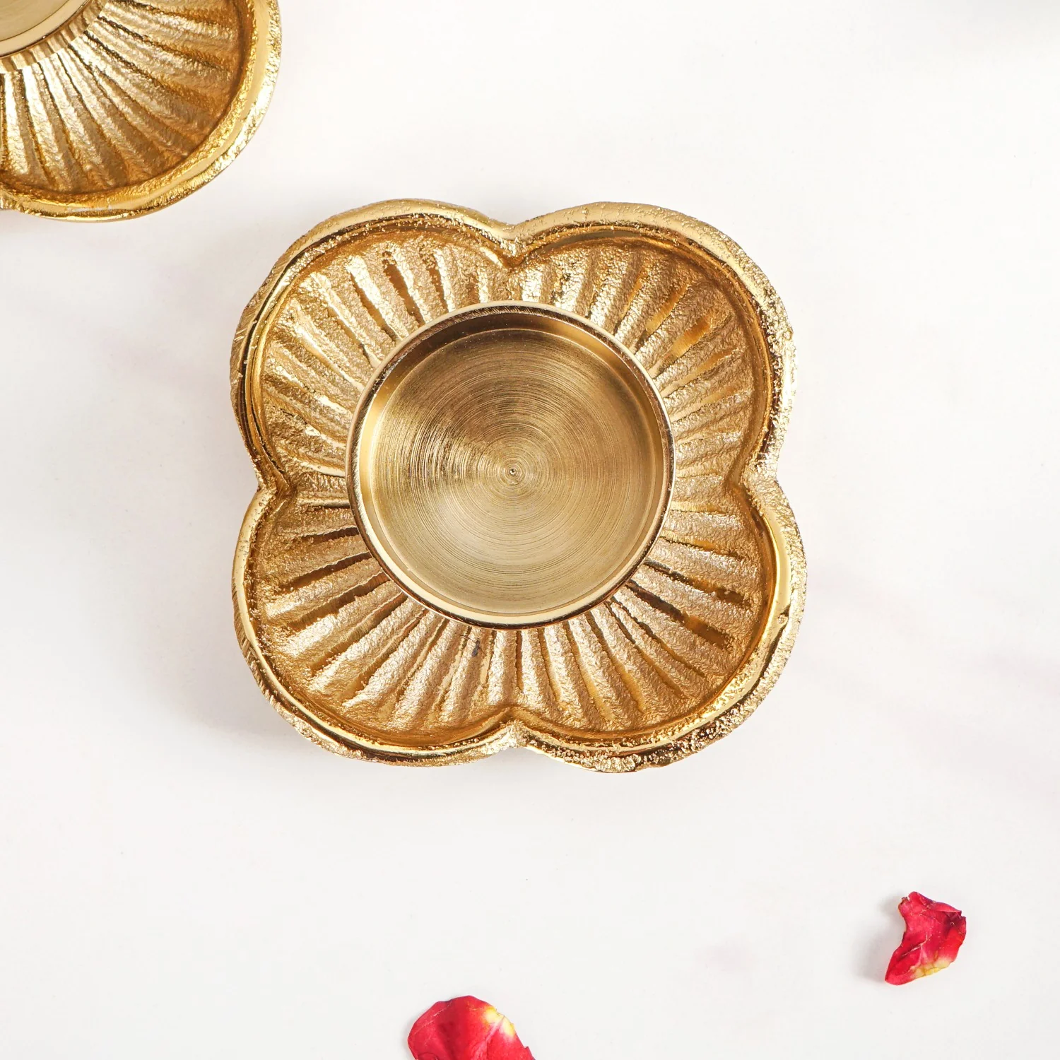Petal Light Aluminium Tealight Candle Holder Set Of 2 In Festive Gift Box - Image 7