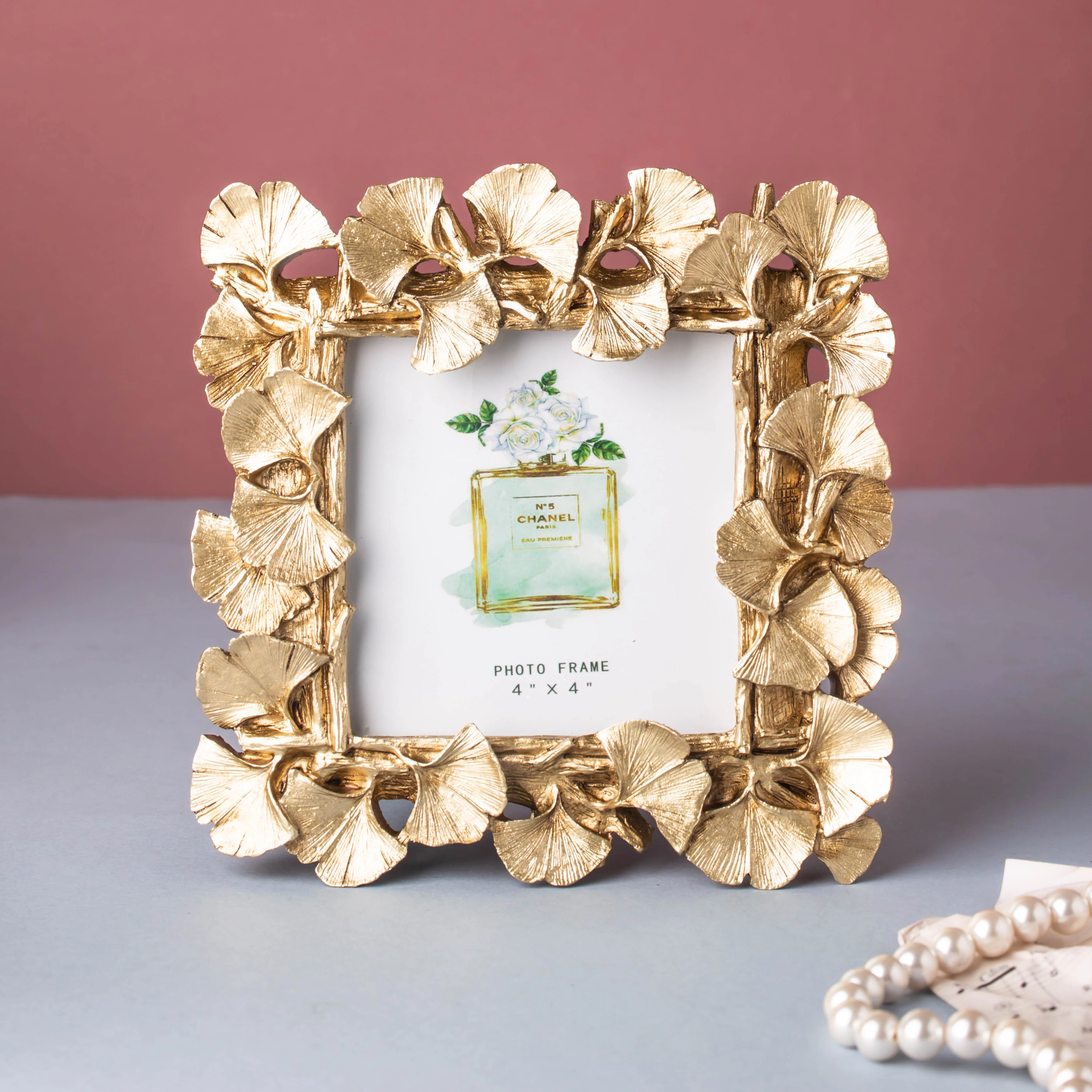 MAGNIFIQUE Leaf Photo Frame - Gold (S) - Image 8