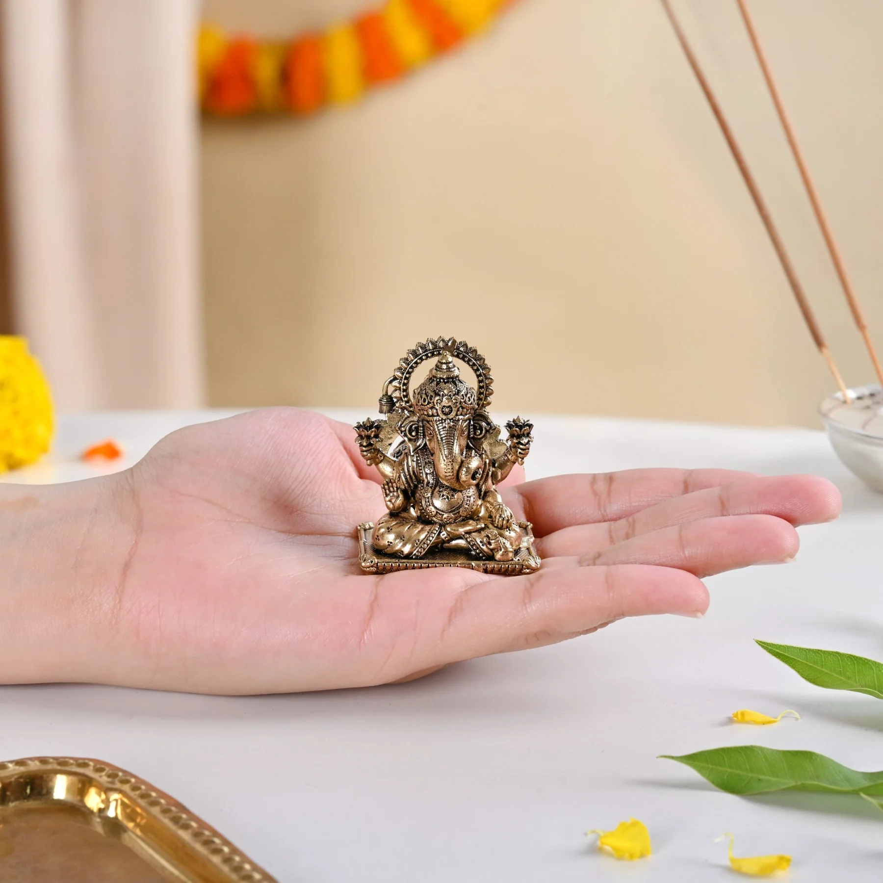 Pure Brass Vighnaharta Ganpati Idol With Gift Box 5cm - Image 3