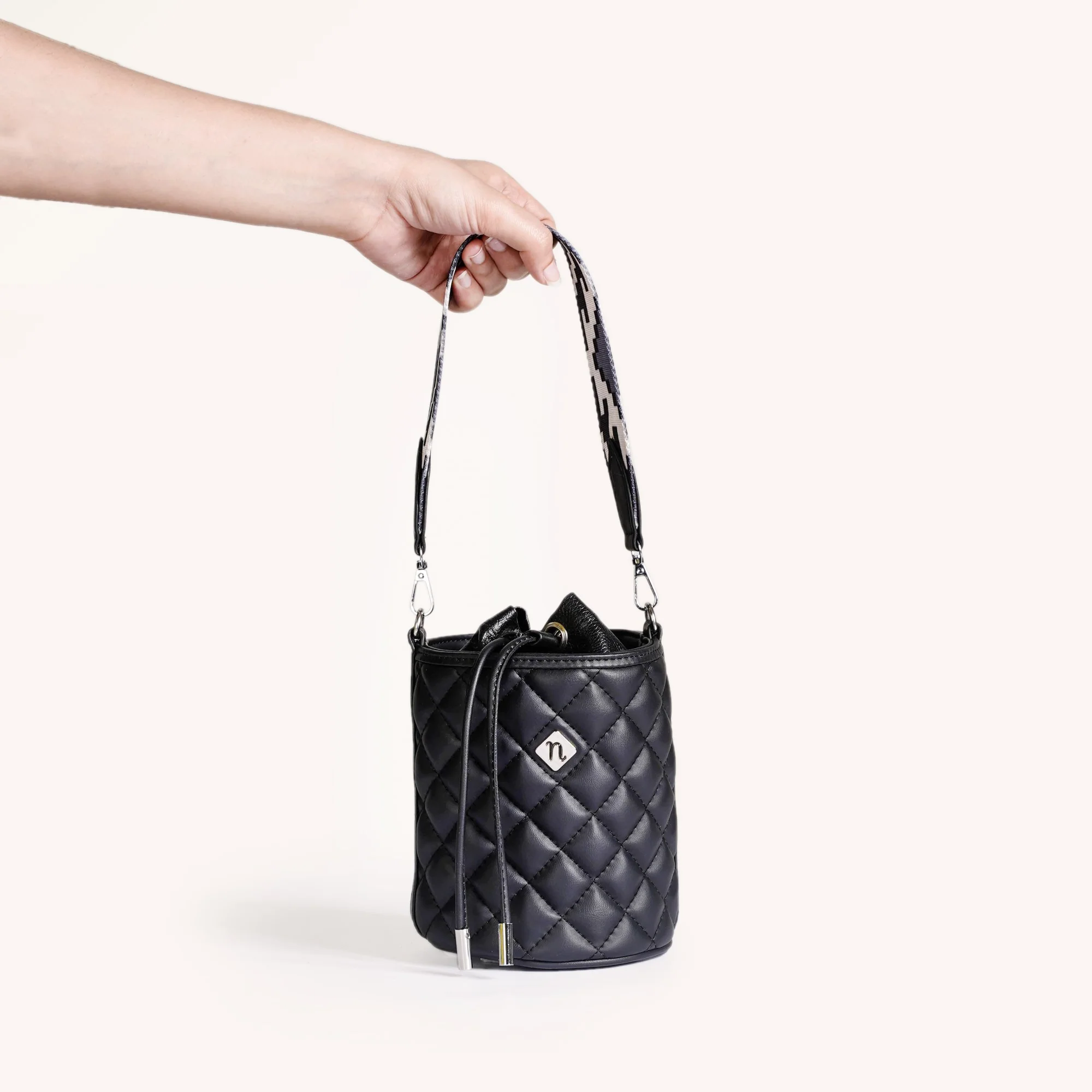 Quilted Bucket Bag Black - Image 3