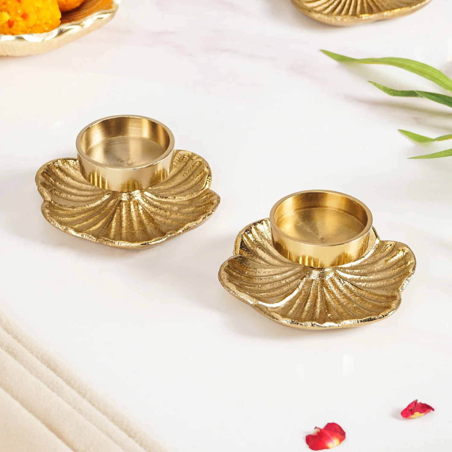 Radiant Bloom Aluminium Tealight Holder Set Of 2 In Festive Gift Box - Image 10
