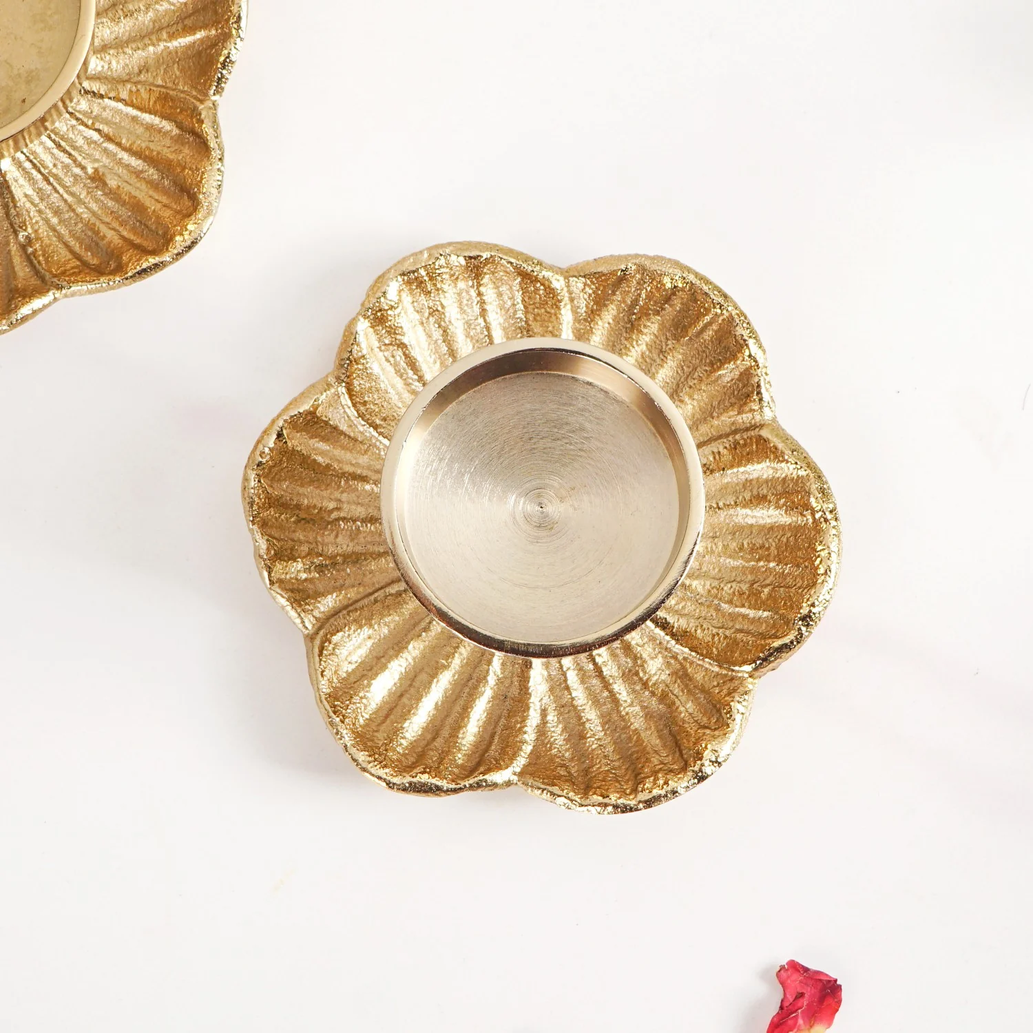Radiant Bloom Aluminium Tealight Holder Set Of 2 In Festive Gift Box - Image 7