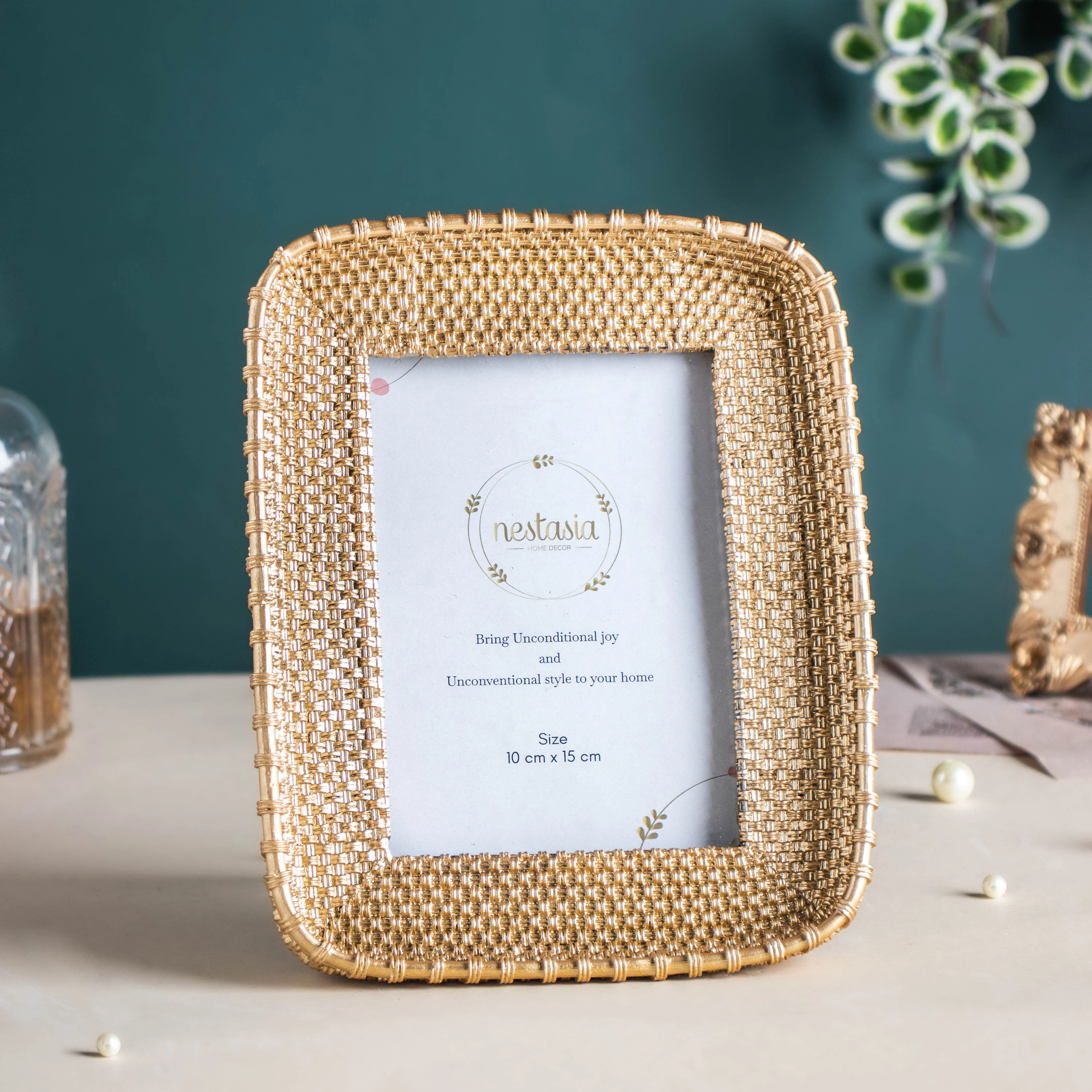 Rectangle Gold Photo Frame - Image 3