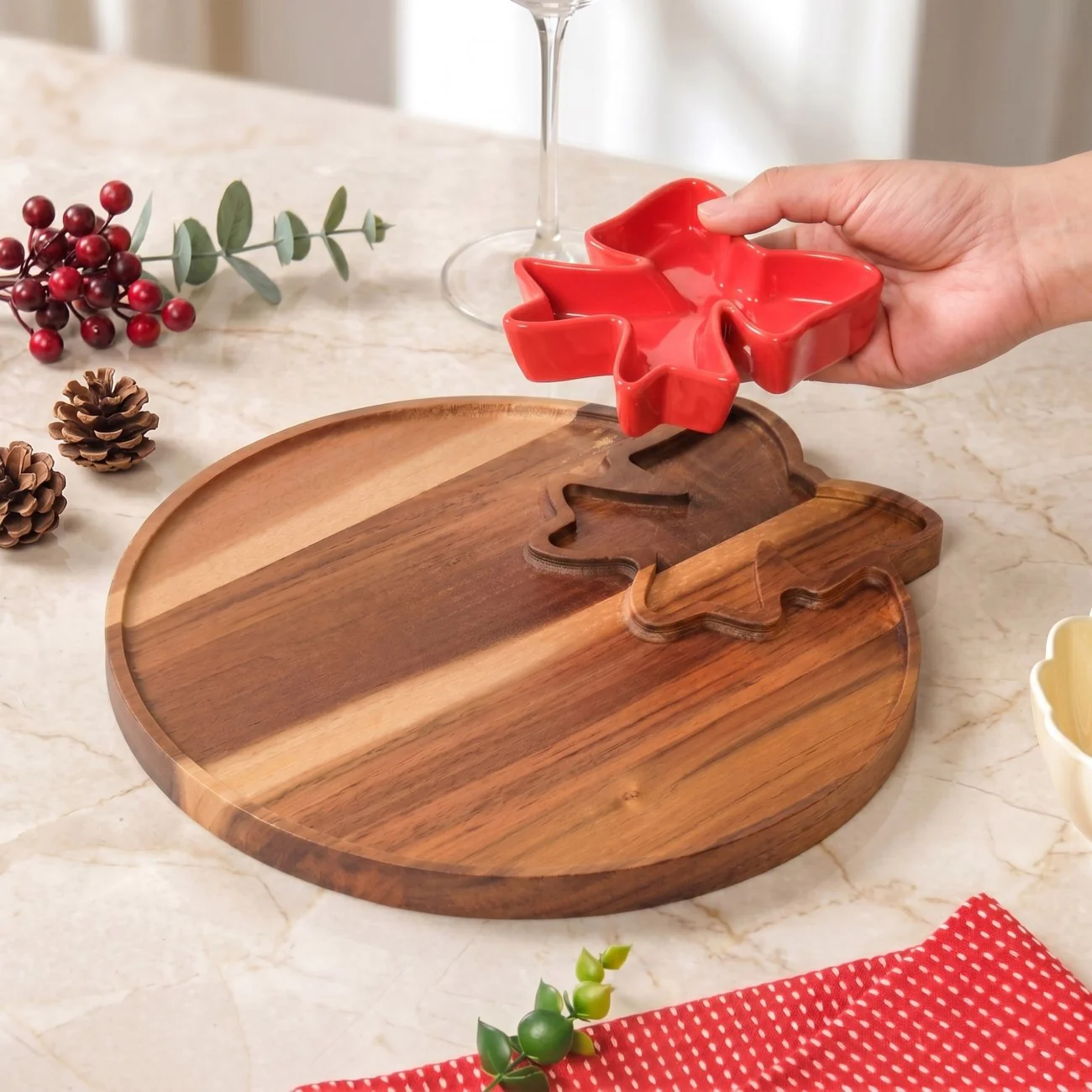 Red Bow Chip Dip Platter - Image 5