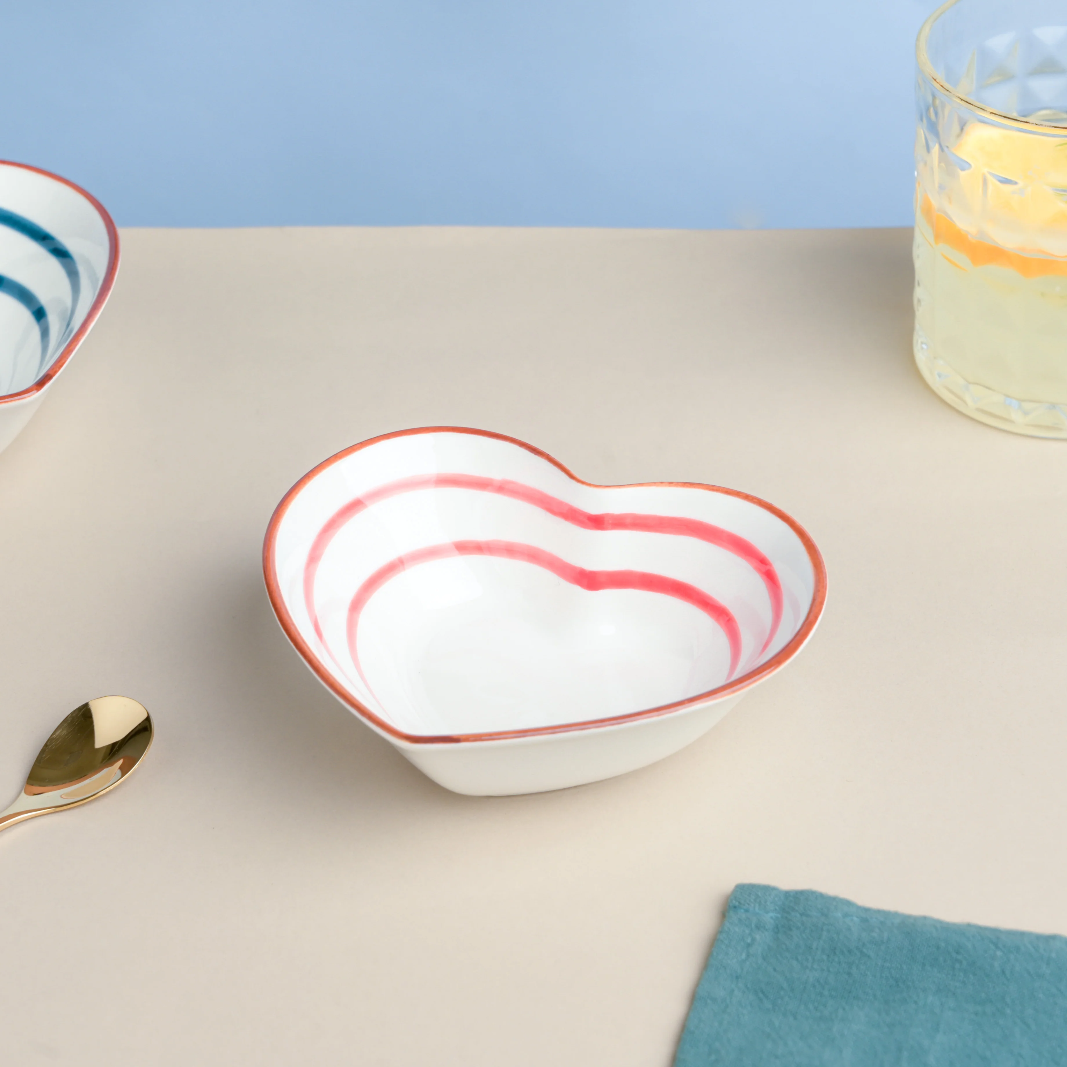 Red Illusion Heart Snack Bowl - Image 3