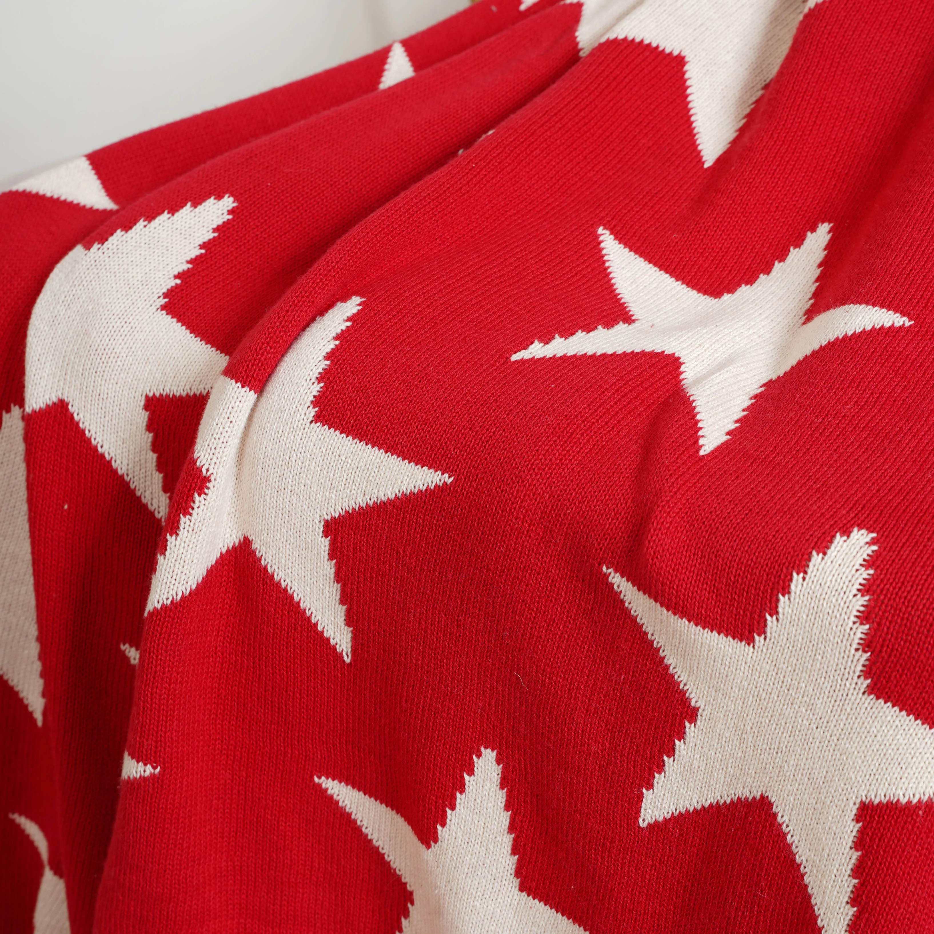 Red Star Throw - Image 5