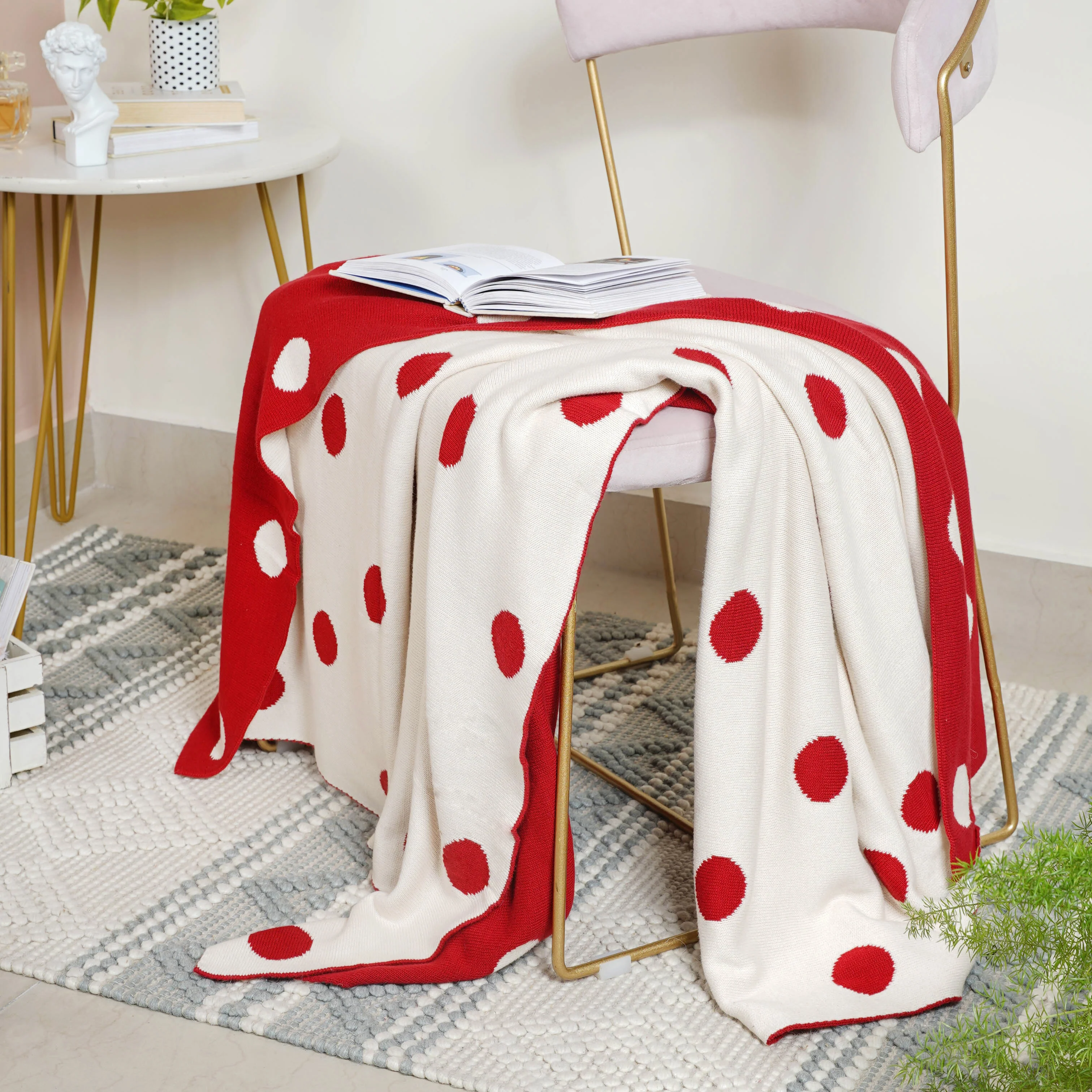 Red Throw - Image 5