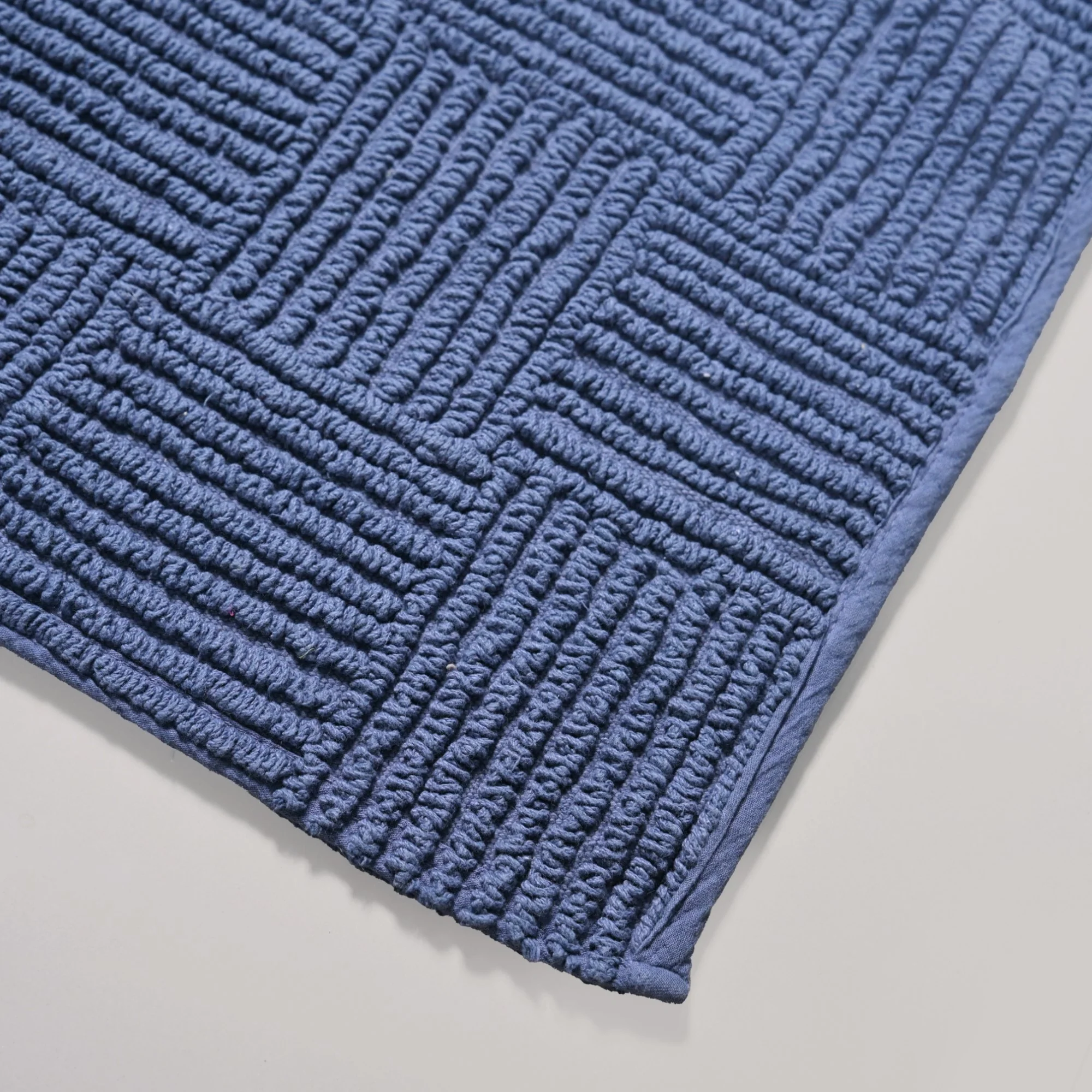 Reversible Tufted Cotton Floor Mat Navy Blue 84x50cm - Image 6