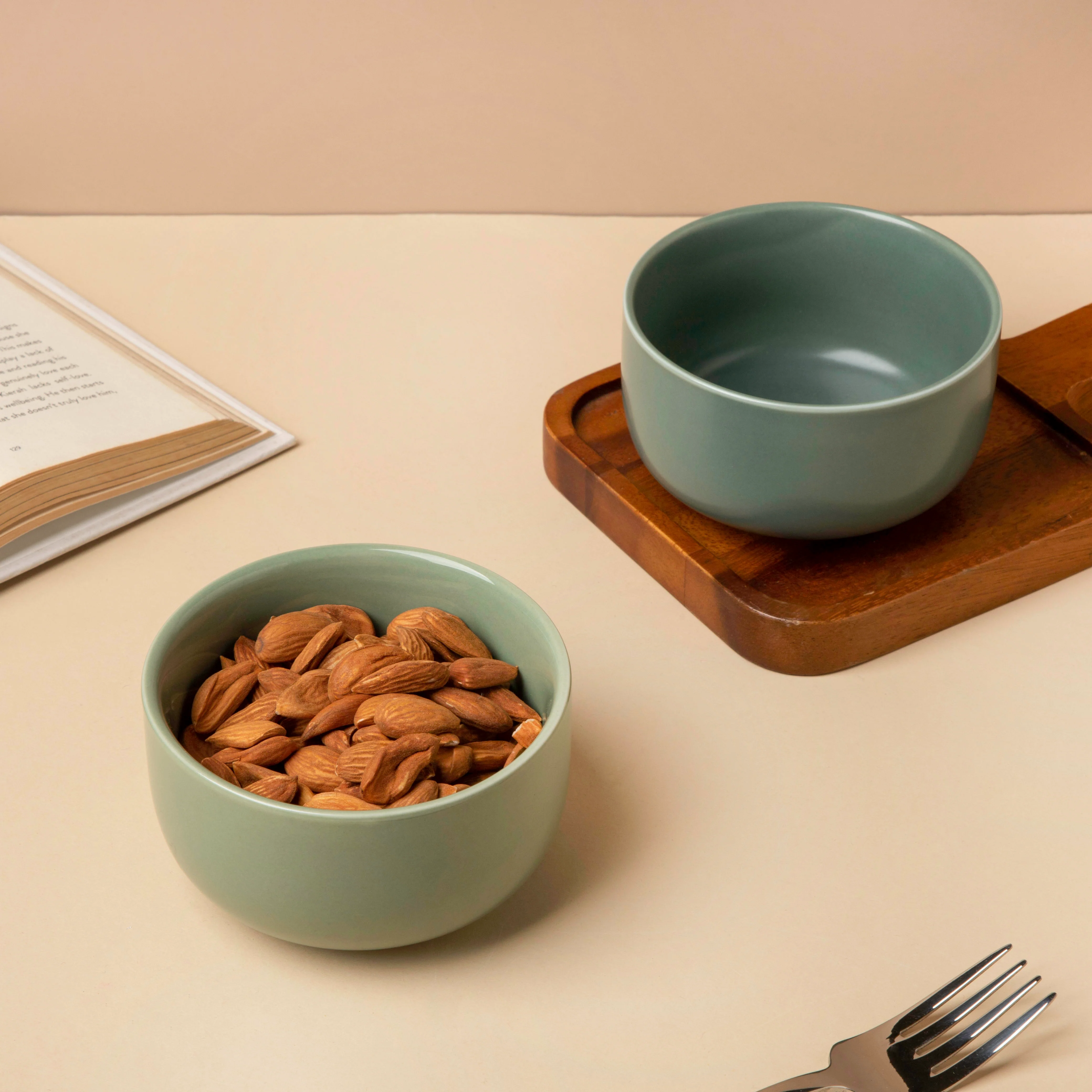 Riona Ceramic Dessert Bowl Matte Green - Image 5