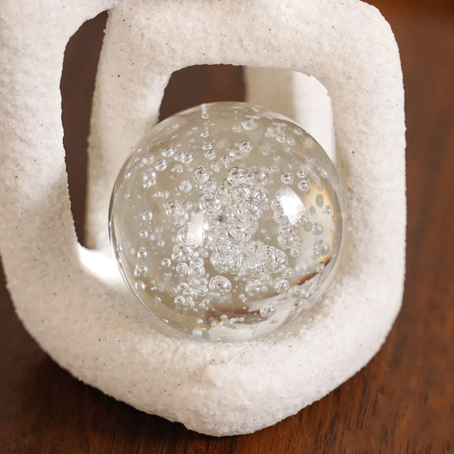 Romantic Embrace Home Decor - Image 6