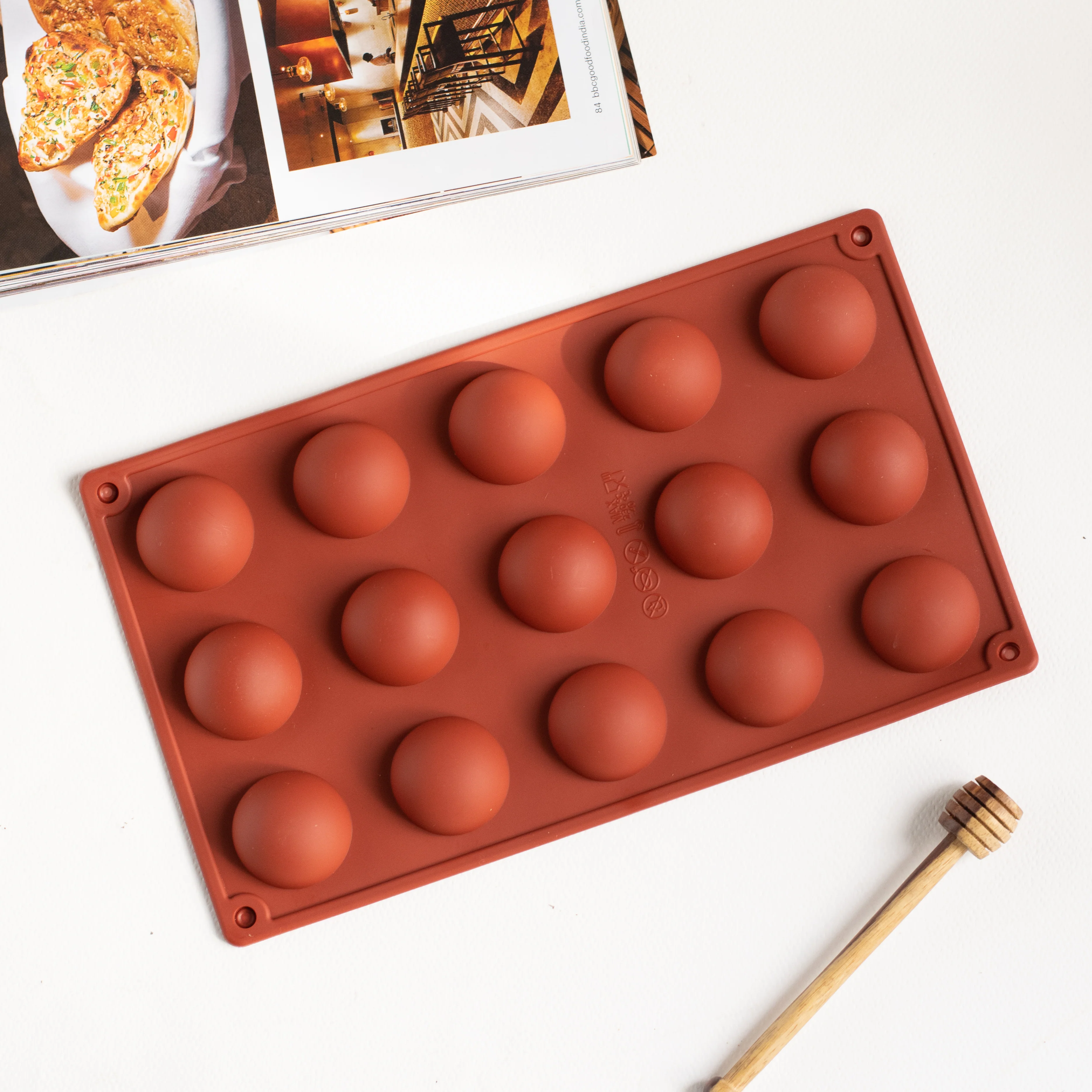 Round Chocolate Mould - Image 2