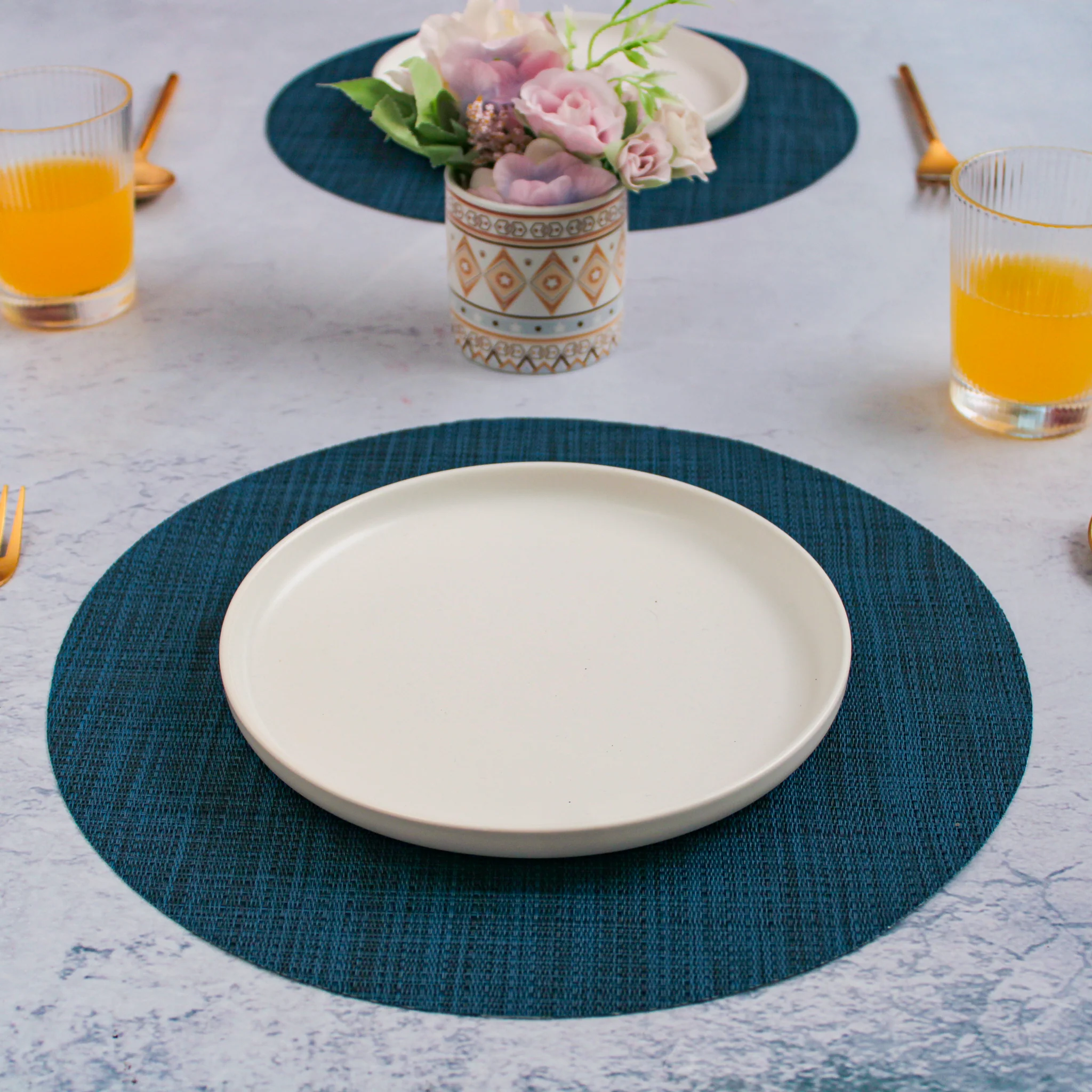 Round Placemat Blue Set of 4 - Image 7