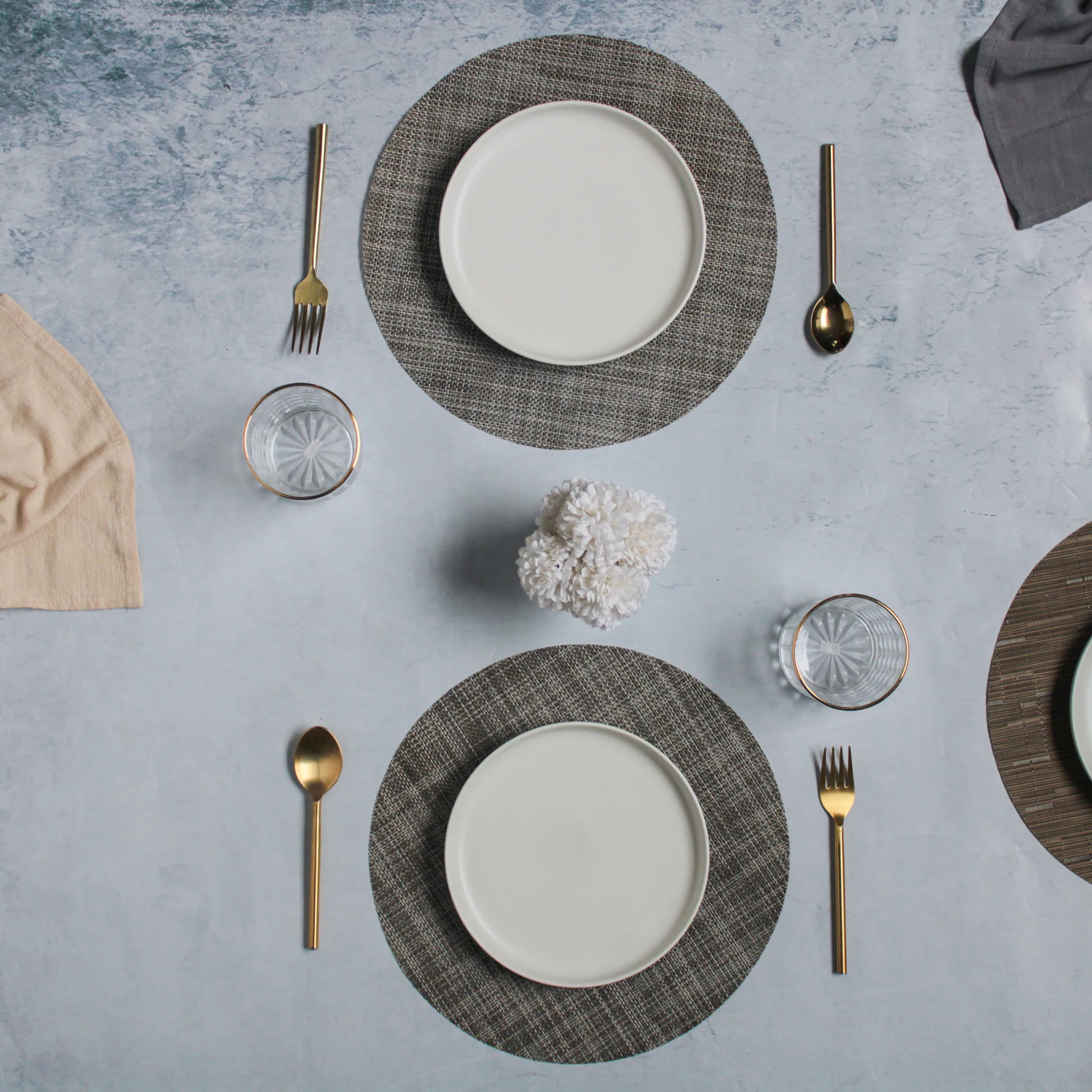 Round Placemat Dark Grey Set of 4 - Image 2