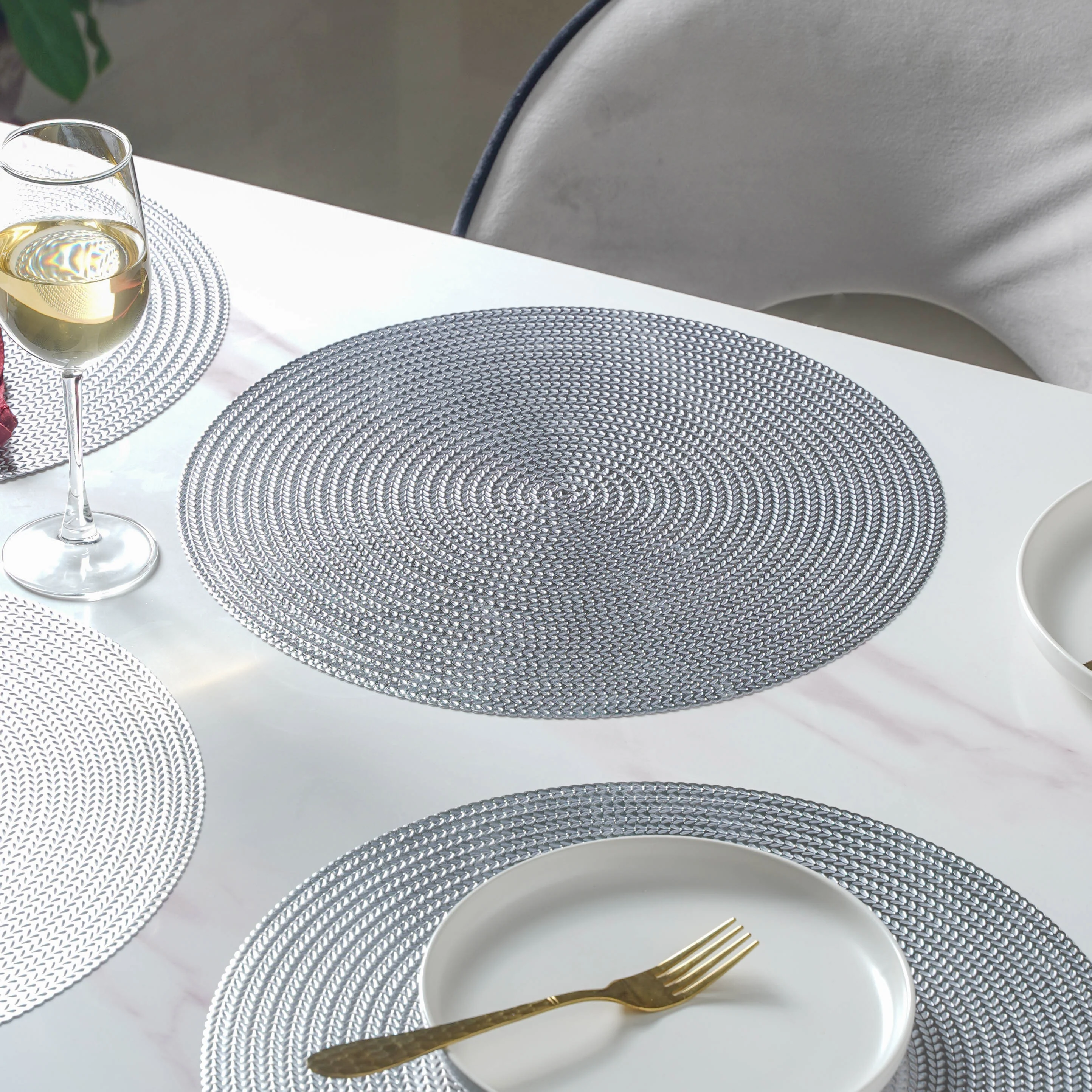 Round Silver Placemat Set of 6 - Image 4