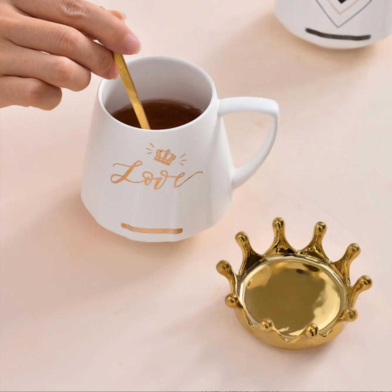 Royal Crown Love Coffee Cup With Lid 300 ml - Image 10