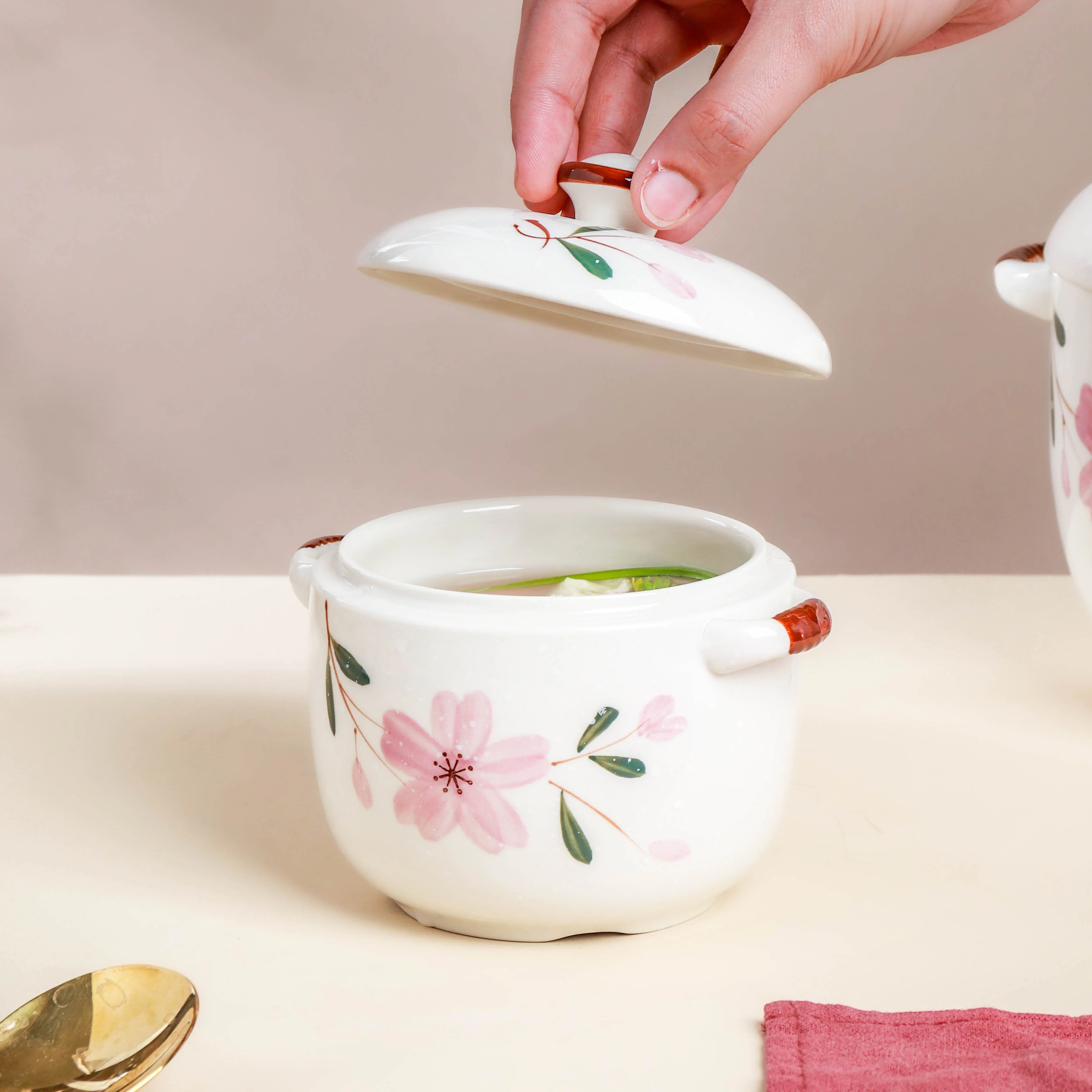Sakura White Soup Pot Small - Image 5