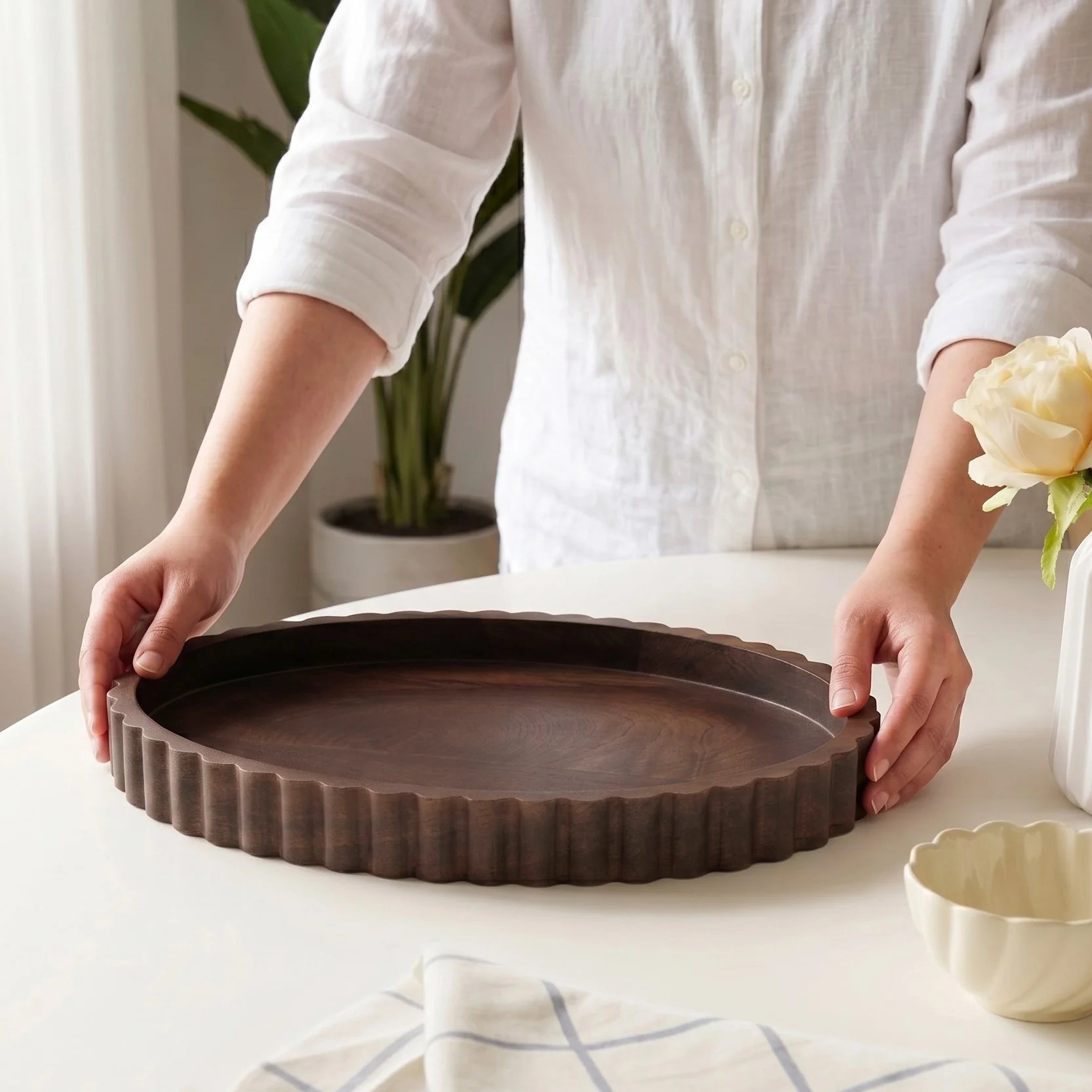 Scallop Rim Nero Platter Oval 35x25cm - Image 4