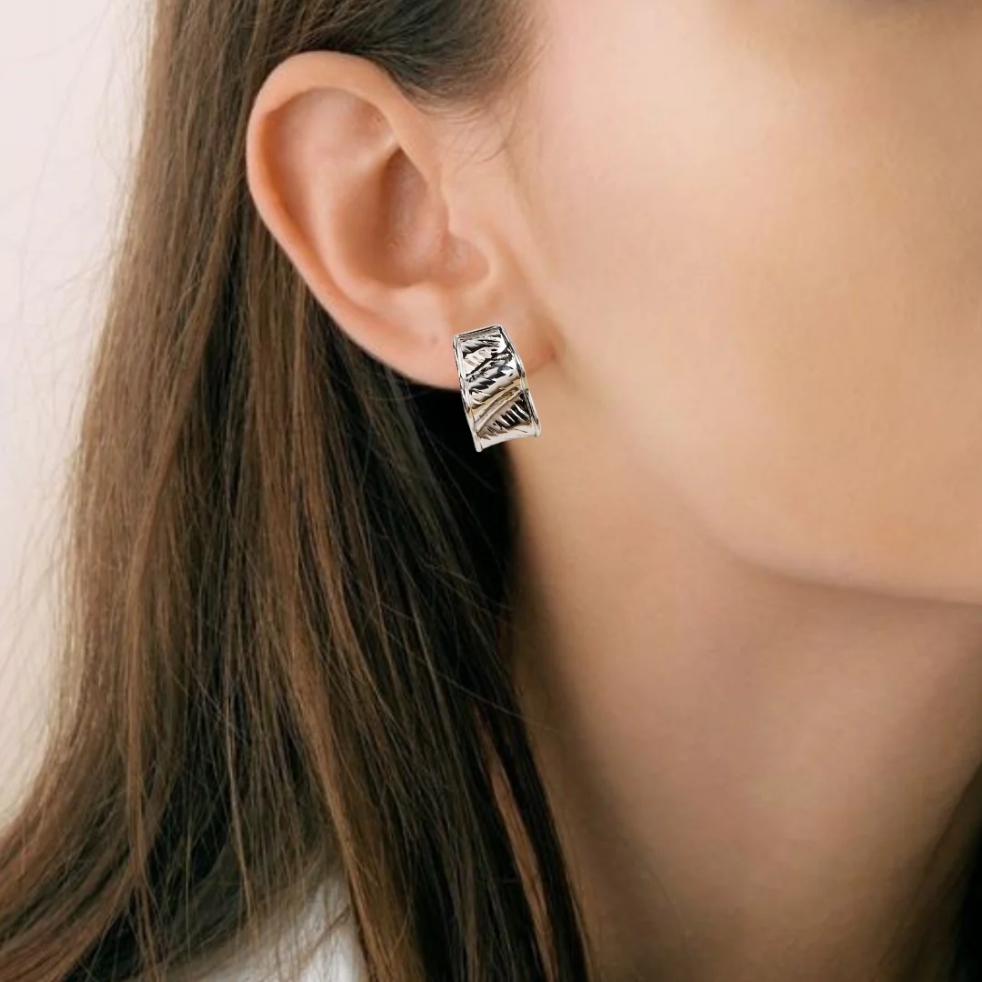 Sculpted Waves Hoops Silver - Image 2
