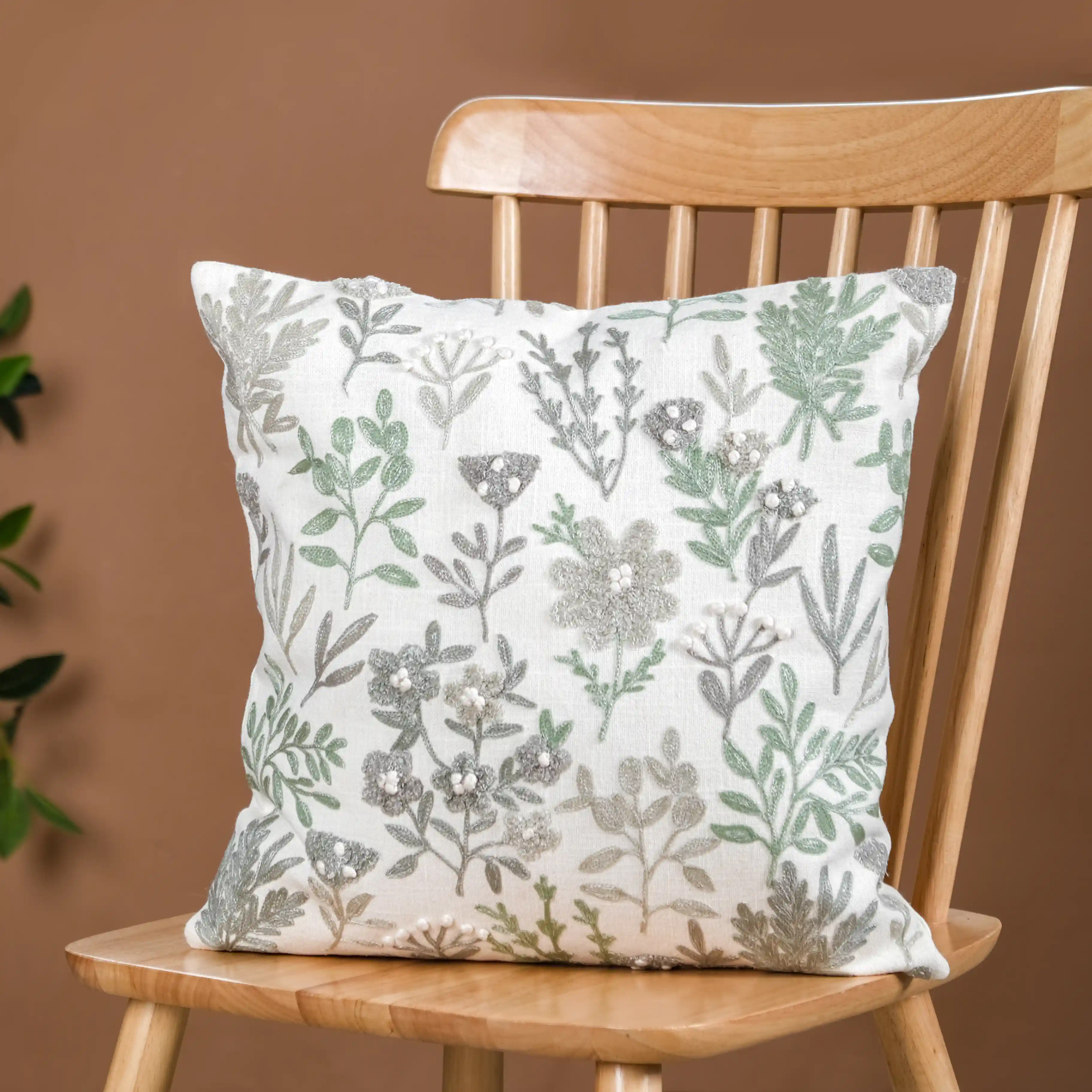 Set Of 2 Cotton Cushion Cover With Floral Embroidery - Image 2
