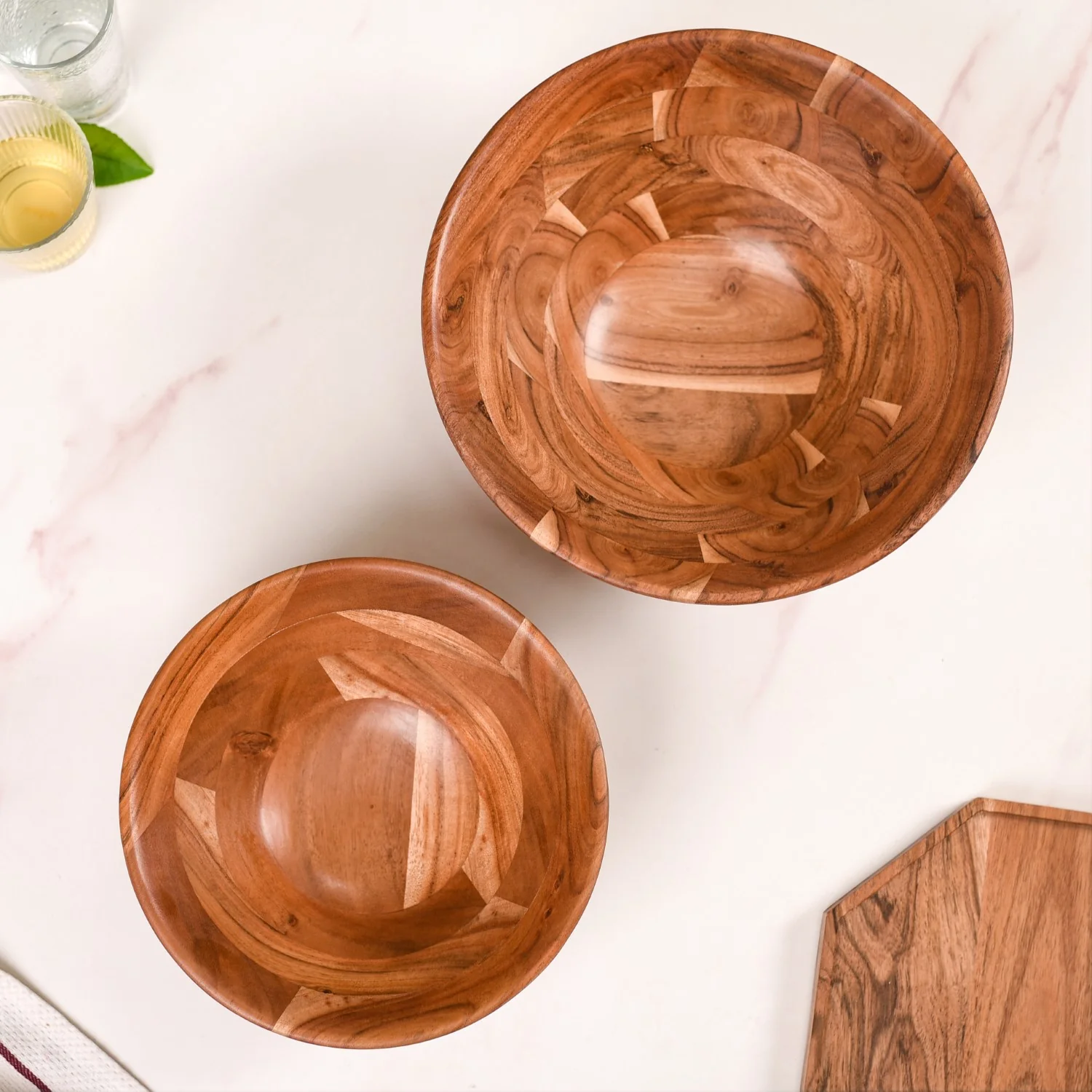 Set Of 2 Earthy Acacia Wood Salad Bowl - Image 3