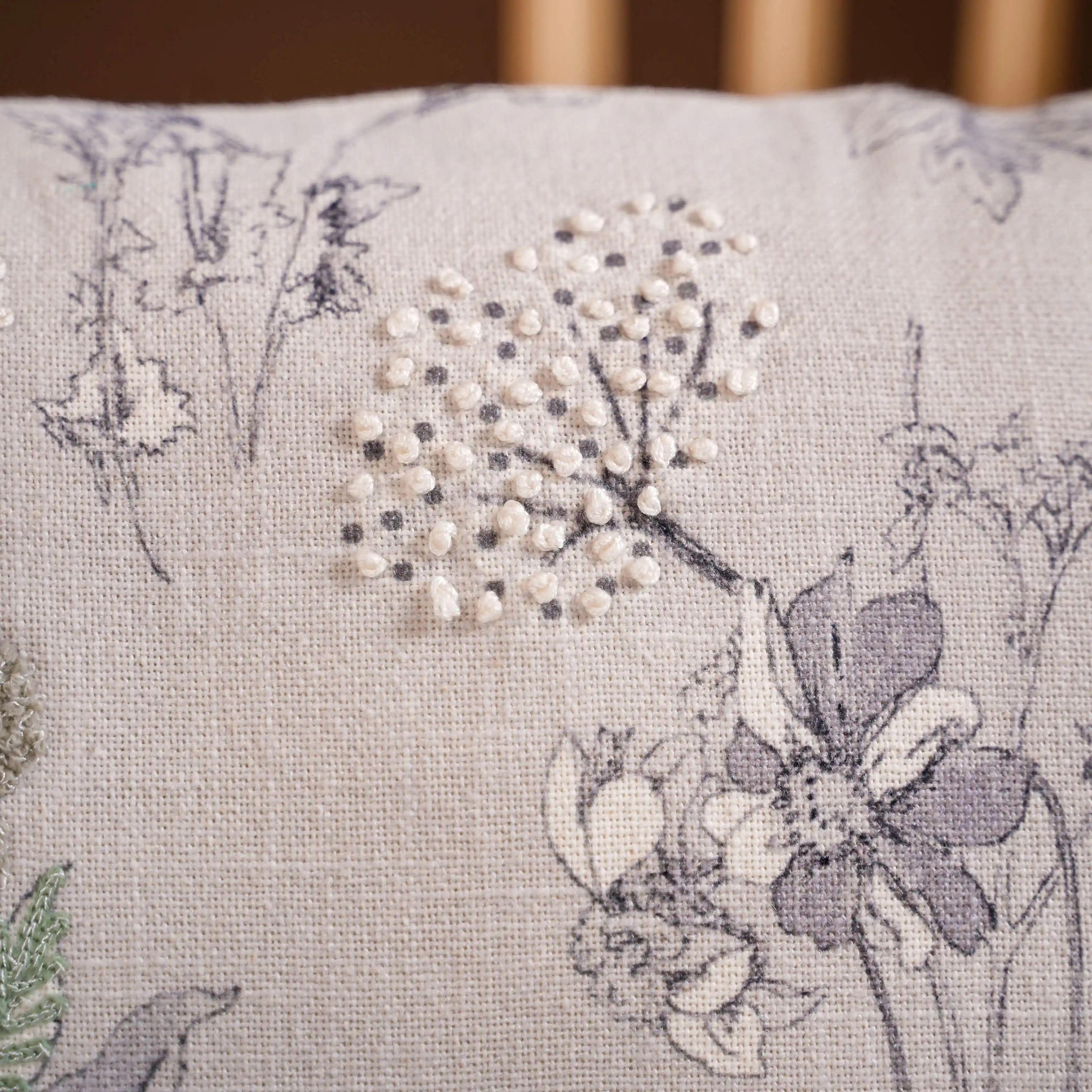 Set Of 2 Floral Threadwork Cotton Cushion Covers - Image 8